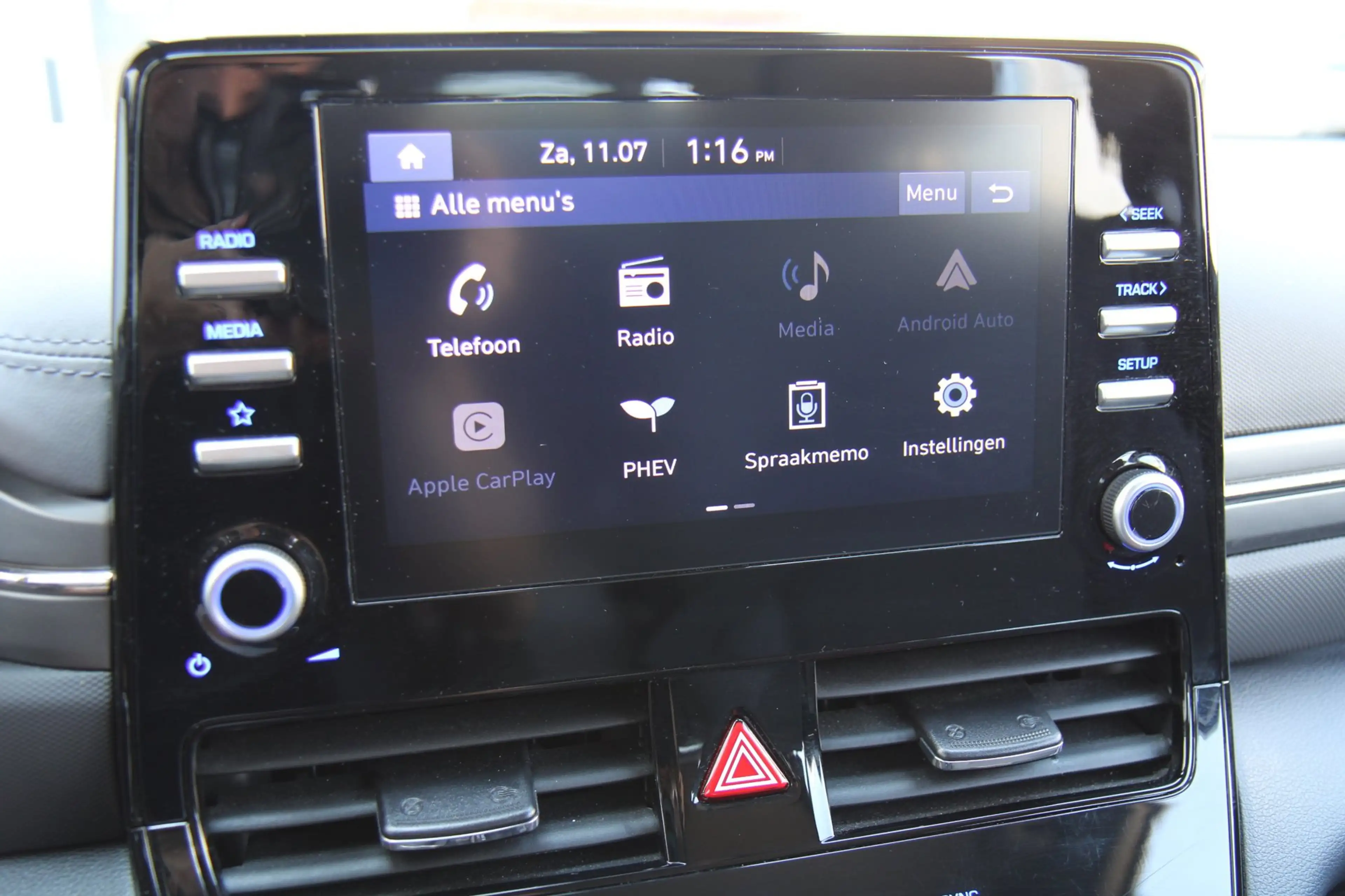 Hyundai IONIQ 1.6 GDi PHEV Carplay Camera Cruise BTW !! — photo 23