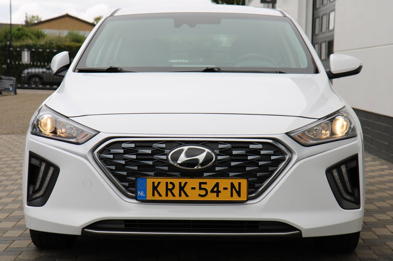 Hyundai IONIQ 1.6 GDi PHEV Carplay Camera Cruise BTW !! — photo 40
