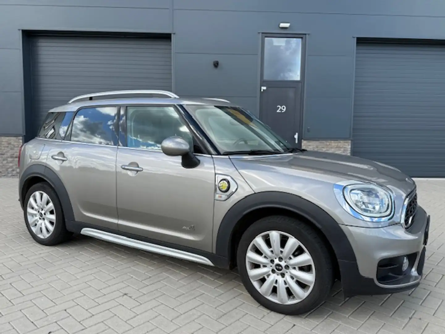 MINI Cooper SE Countryman Mini 2.0 ALL4 Chili Trekhaak afneembaar / Driver a Gris - 1