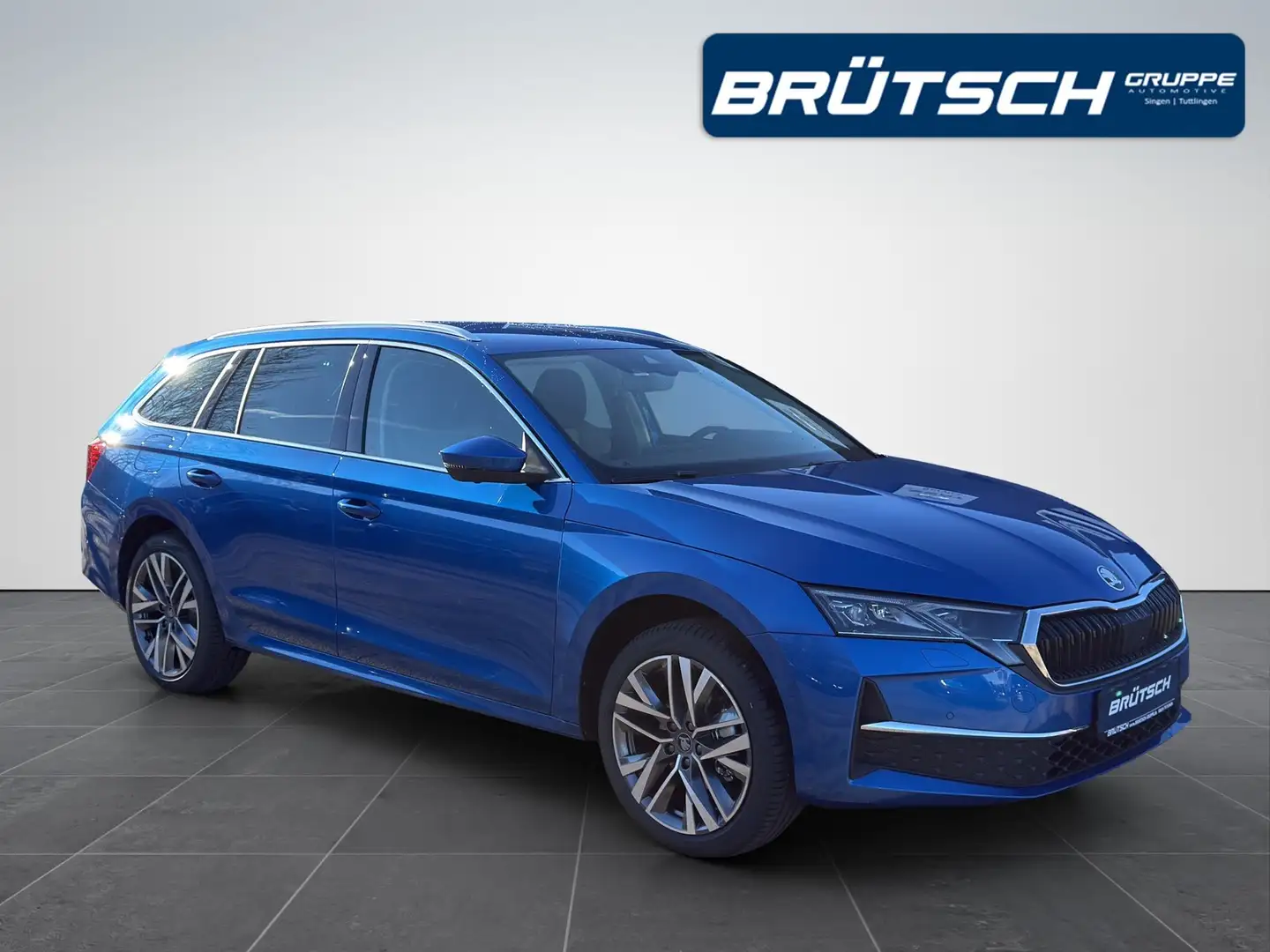 Skoda Octavia Combi Tour 2.0 TDI DSG 110kW/150PS Blau - 2