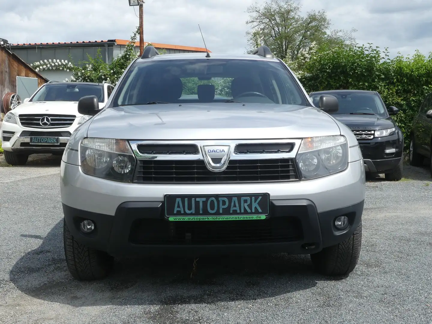 Dacia Duster I Laureate 4x4*Klima*HU neu*Nr. 89 Grau - 2