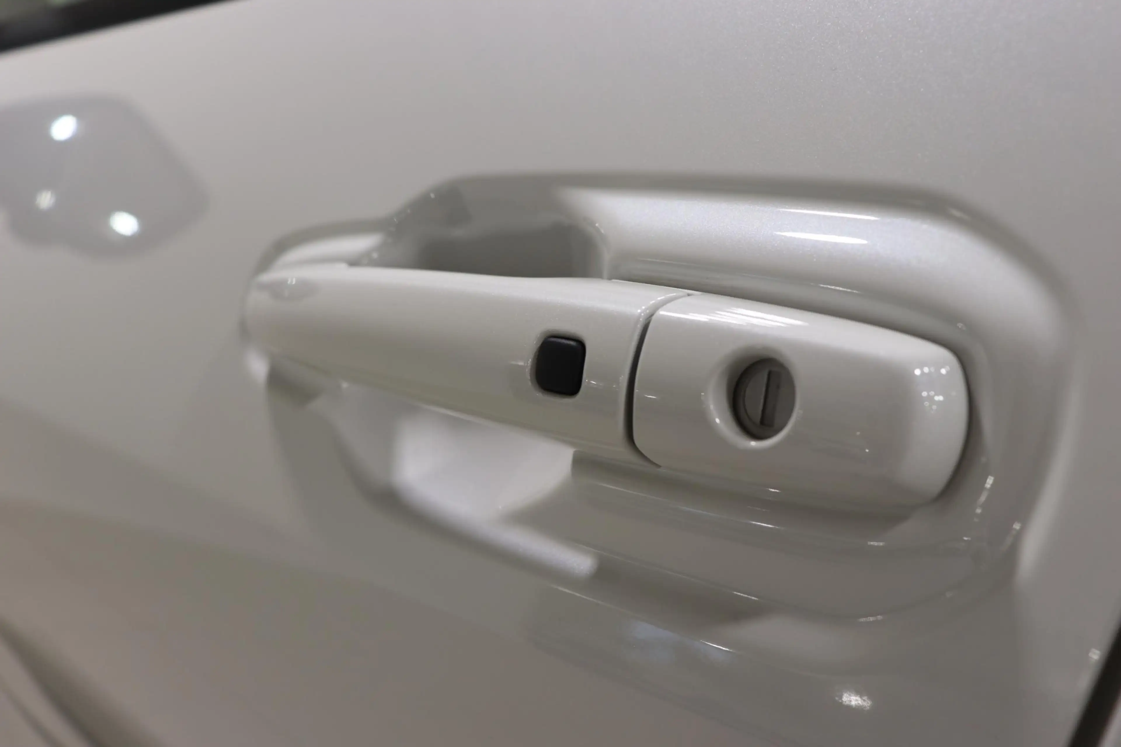 Toyota Urban Cruiser Executive 61 kWh, JBL, BSM, 360 Camera, Leder, App — photo 10