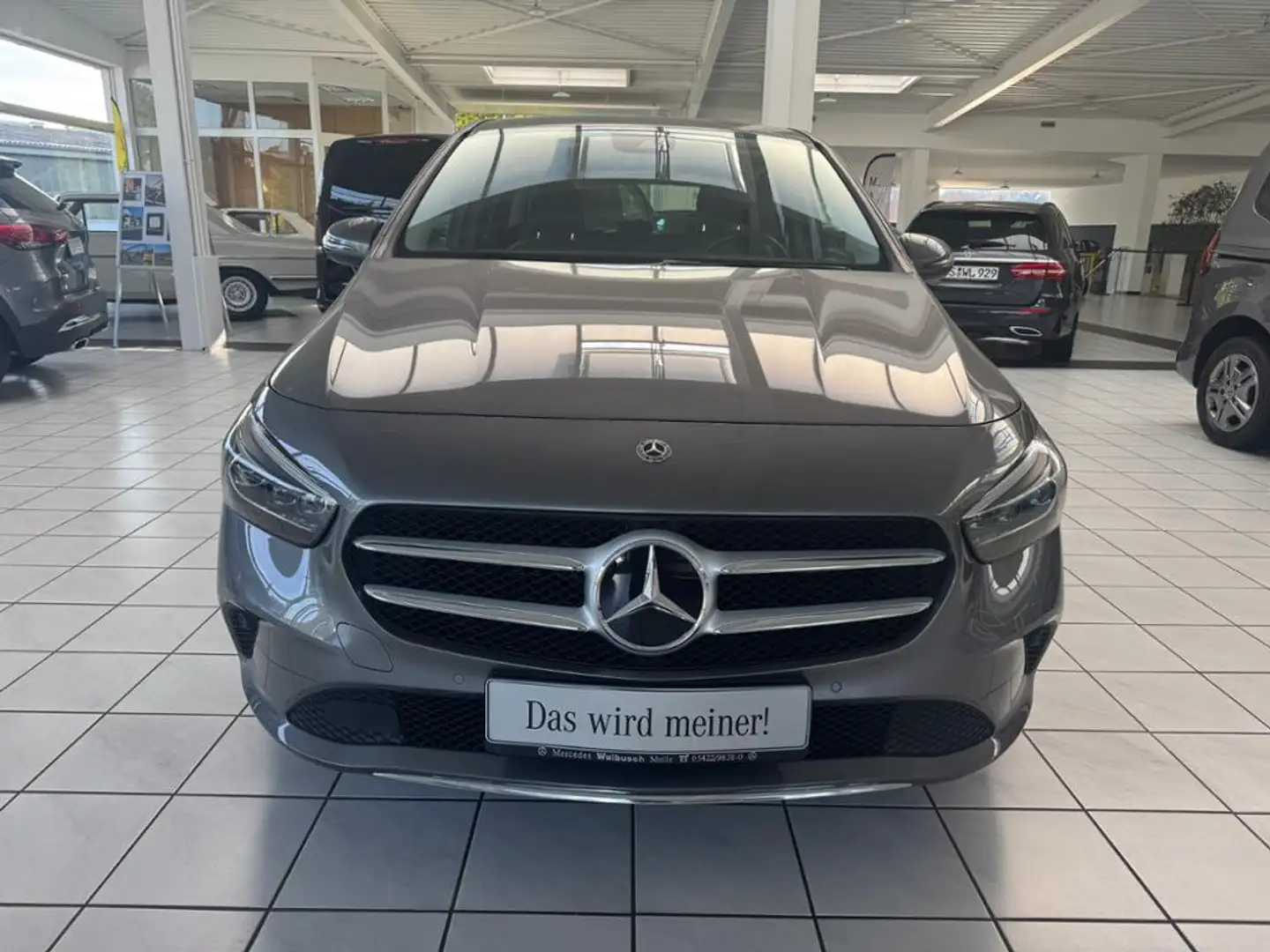 Mercedes-Benz B 200 d SpurW KAM PDC SpurH AUT KlimaA FLA LED Grau - 2