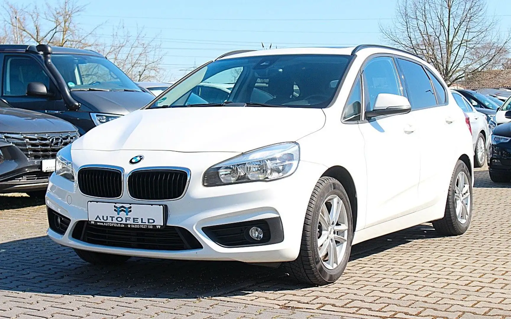 BMW 220 /VOLL SHEFT/NAVI/RCAM/SHZ/PDC/ Weiß - 2
