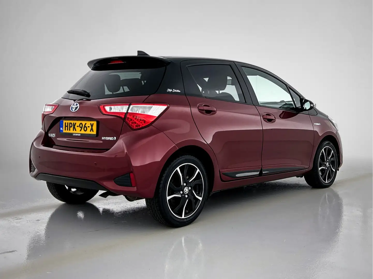 Toyota Yaris 1.5 Hybrid Bi-Tone Limited | Parkeersensor voor en Rosso - 2