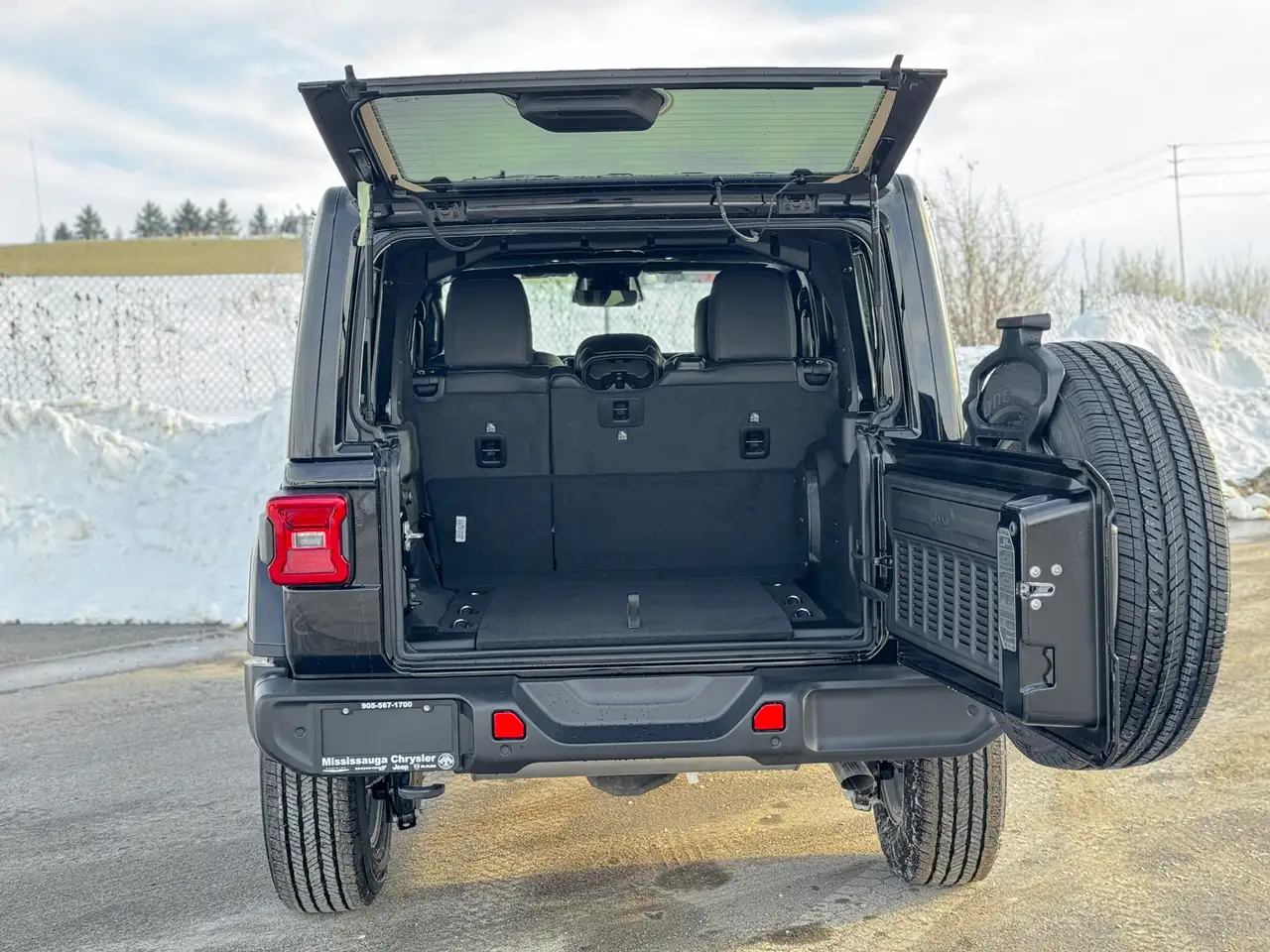 Jeep Wrangler снимка Jeep Wrangler