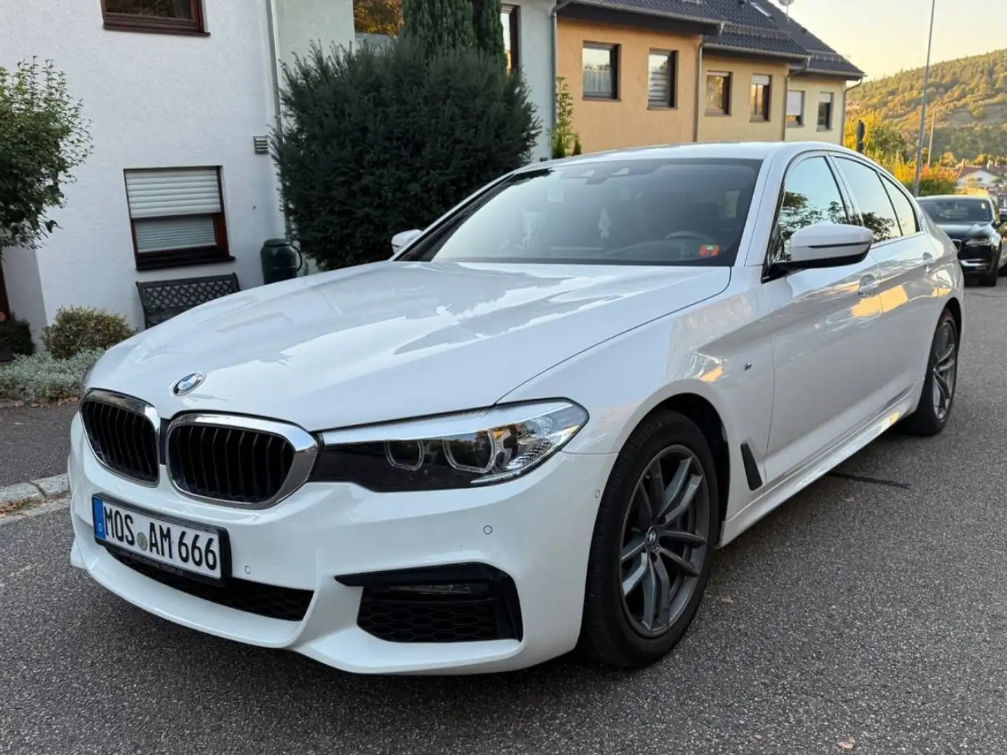 BMW 540 Baureihe 5 Lim. 540 d xDrive M Sport Weiß - 1