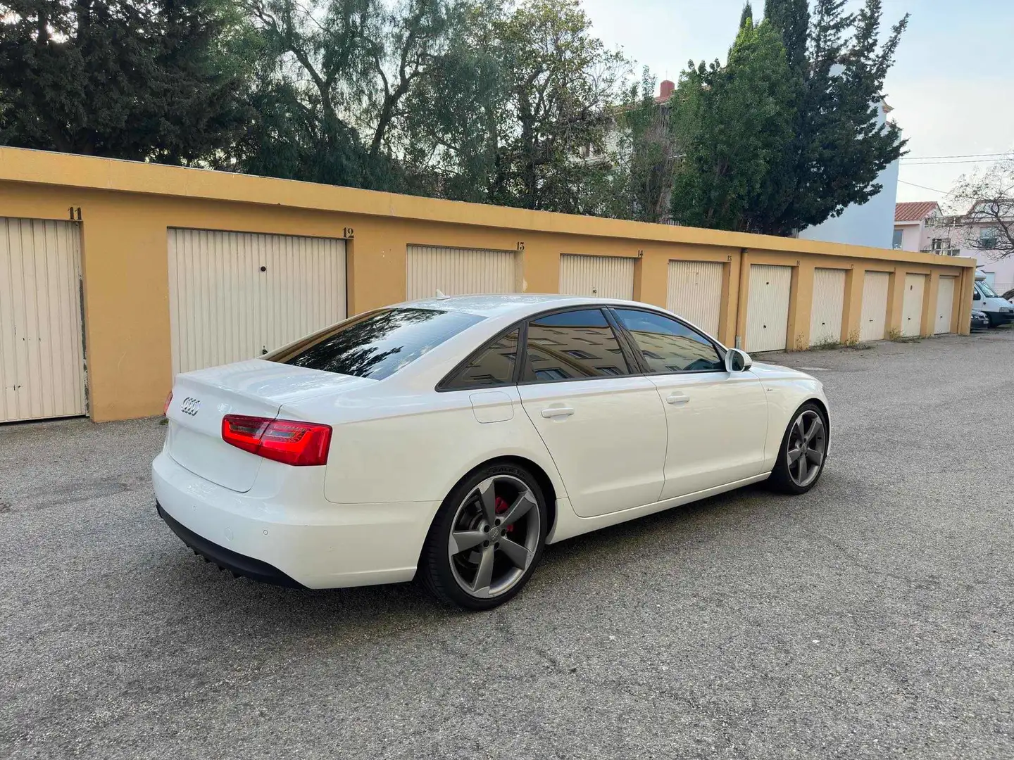 Audi A6 2.0 TDI DPF 177 S Line - 2