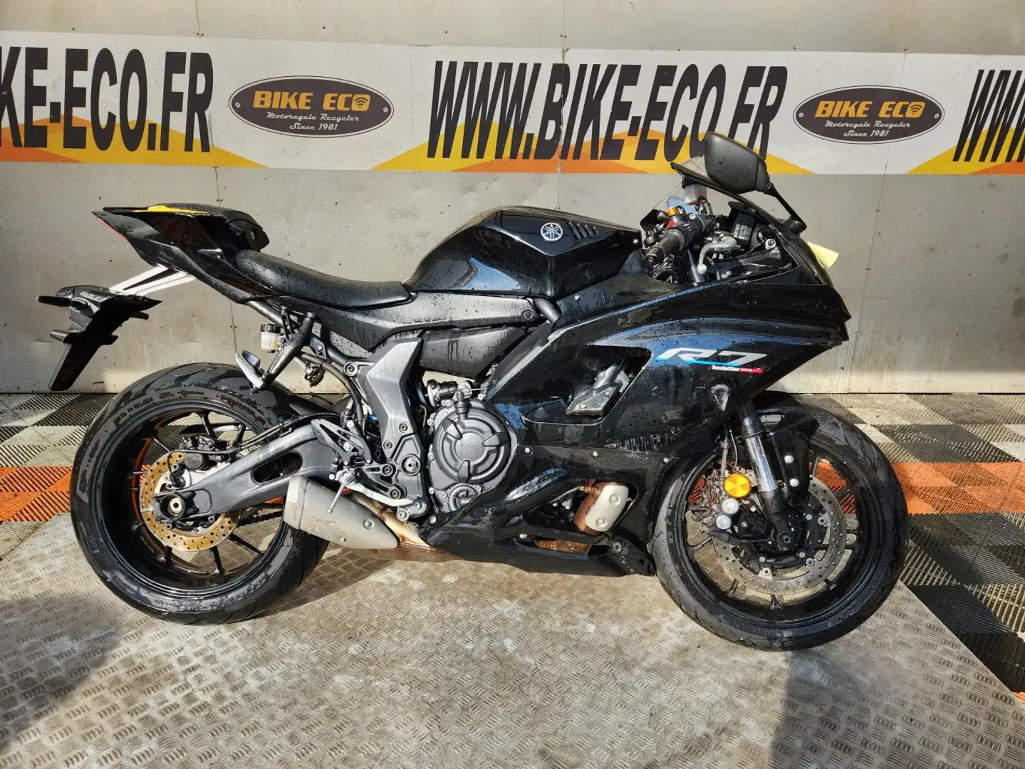 Yamaha YZF-R7 Negro - 1