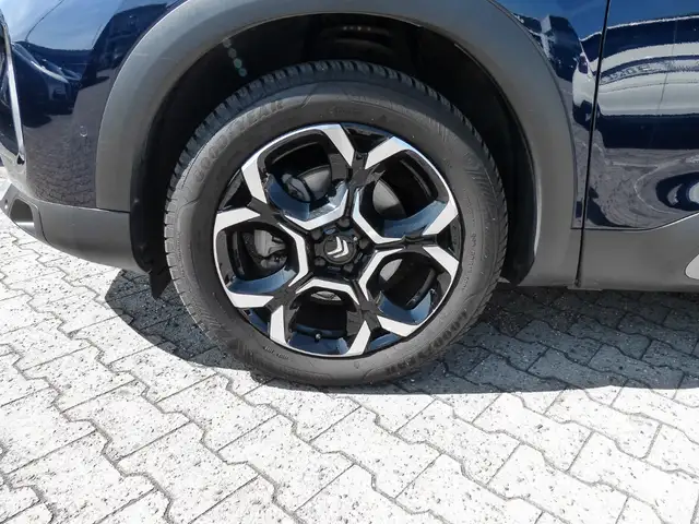 Citroen C5 Aircross view 3