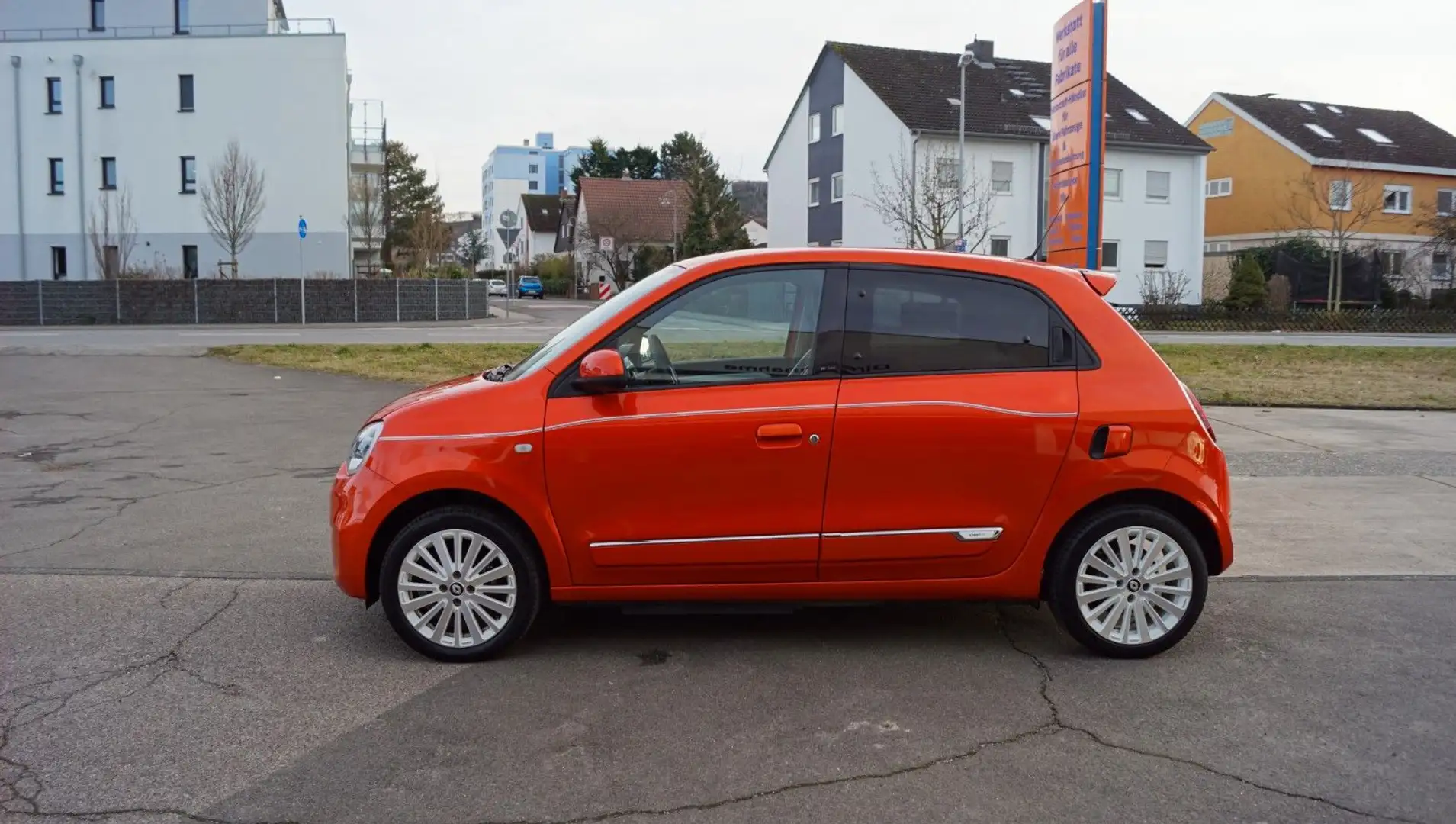 Renault Twingo Vibes SHZ+Kam. incl.Batterie & Zertifikat Orange - 2