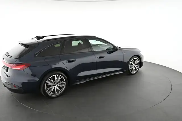 Audi A5 view 4