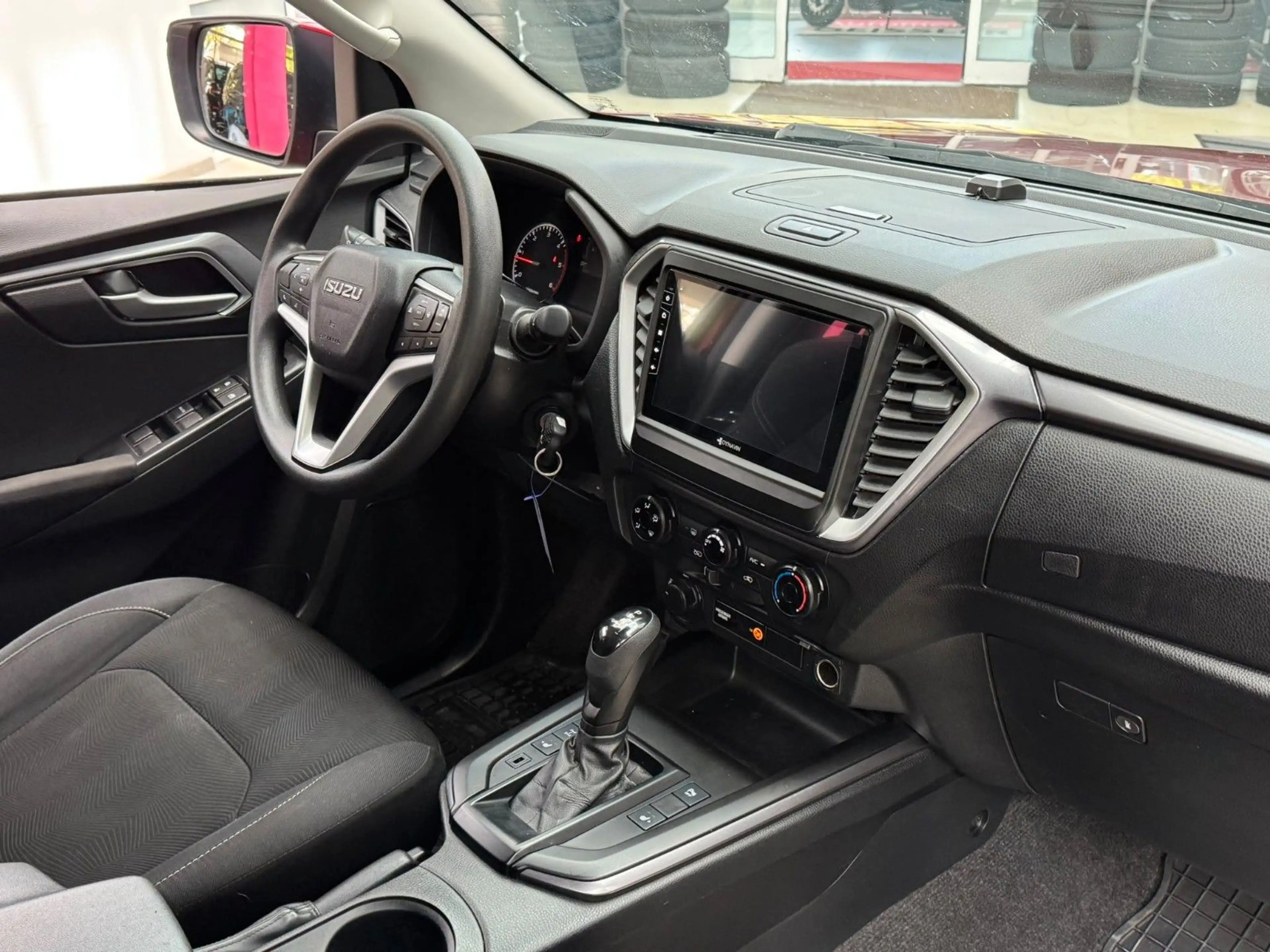 Isuzu D-Max Double Cab 4WD L AHK+Navi+Kamera+CarPlay — photo 7