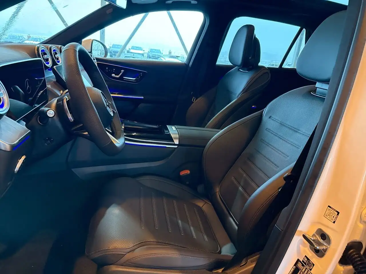 Mercedes-Benz GLC снимка Mercedes-Benz GLC