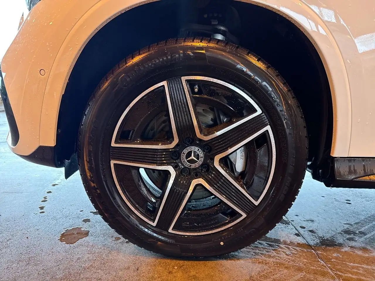 Mercedes-Benz GLC снимка Mercedes-Benz GLC
