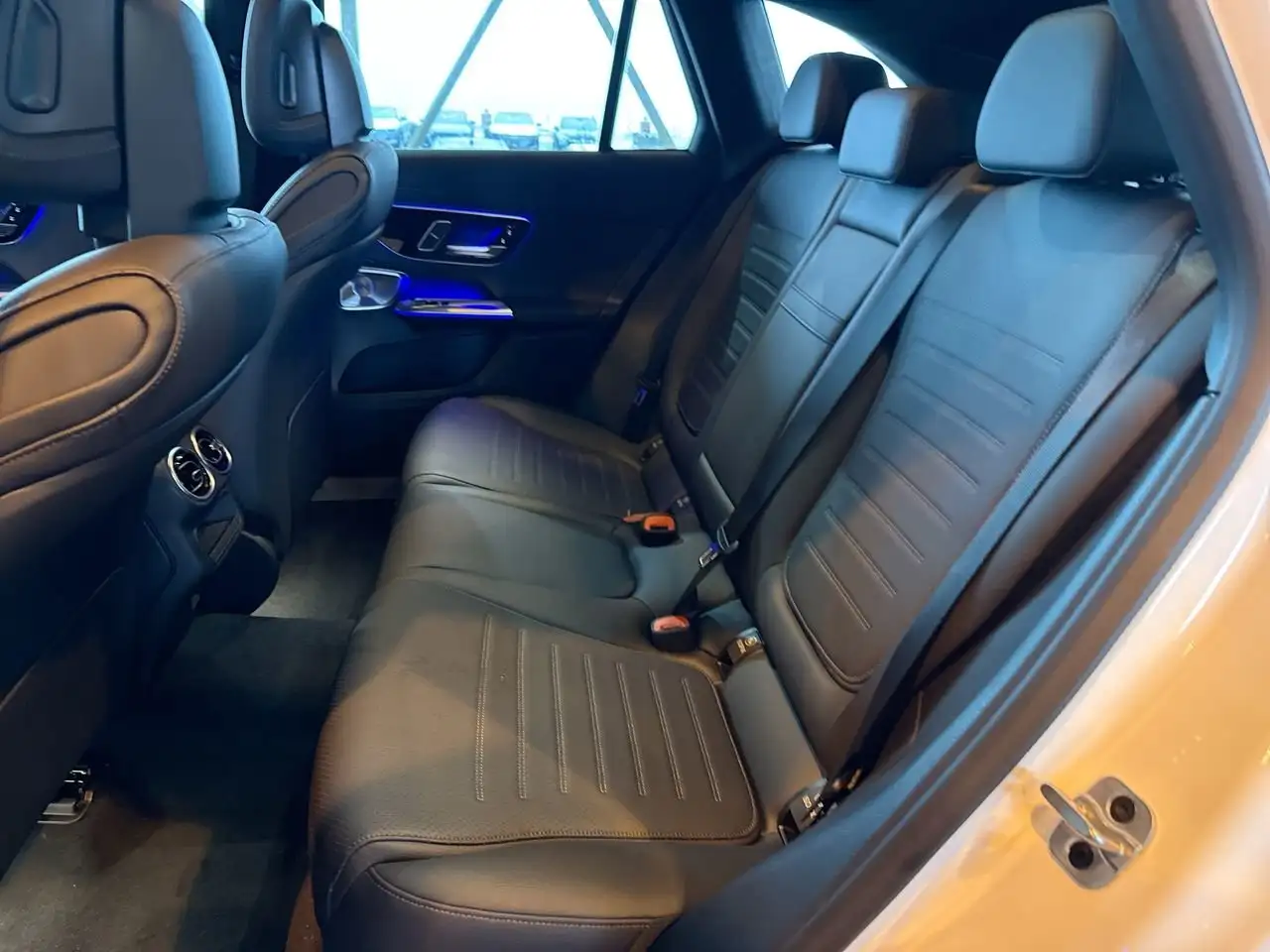 Mercedes-Benz GLC снимка Mercedes-Benz GLC