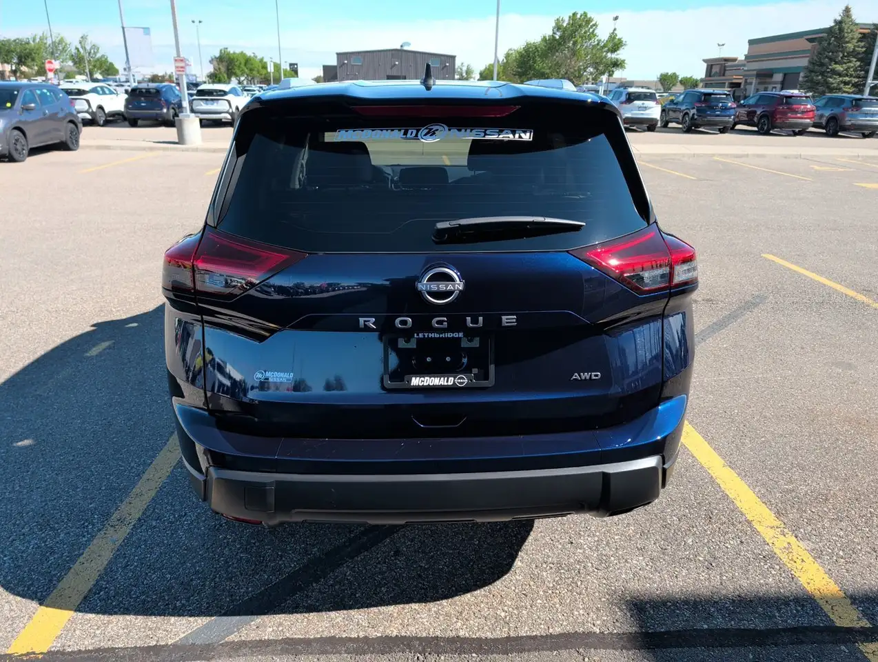 Nissan Rogue снимка Nissan Rogue