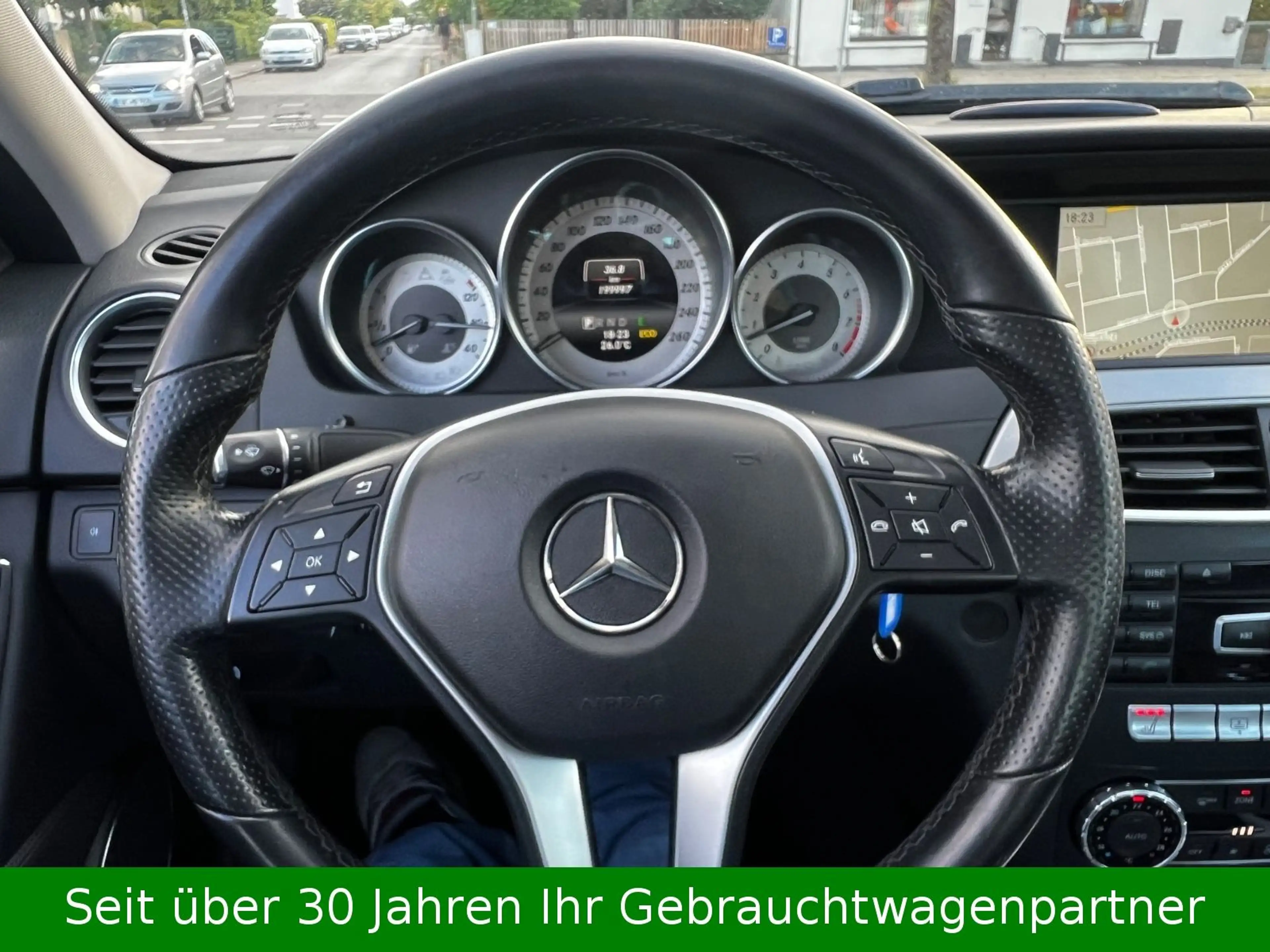 Mercedes-Benz C 350 CGI V6 BlueEfficiency 4Matic - Avantgarde — photo 11