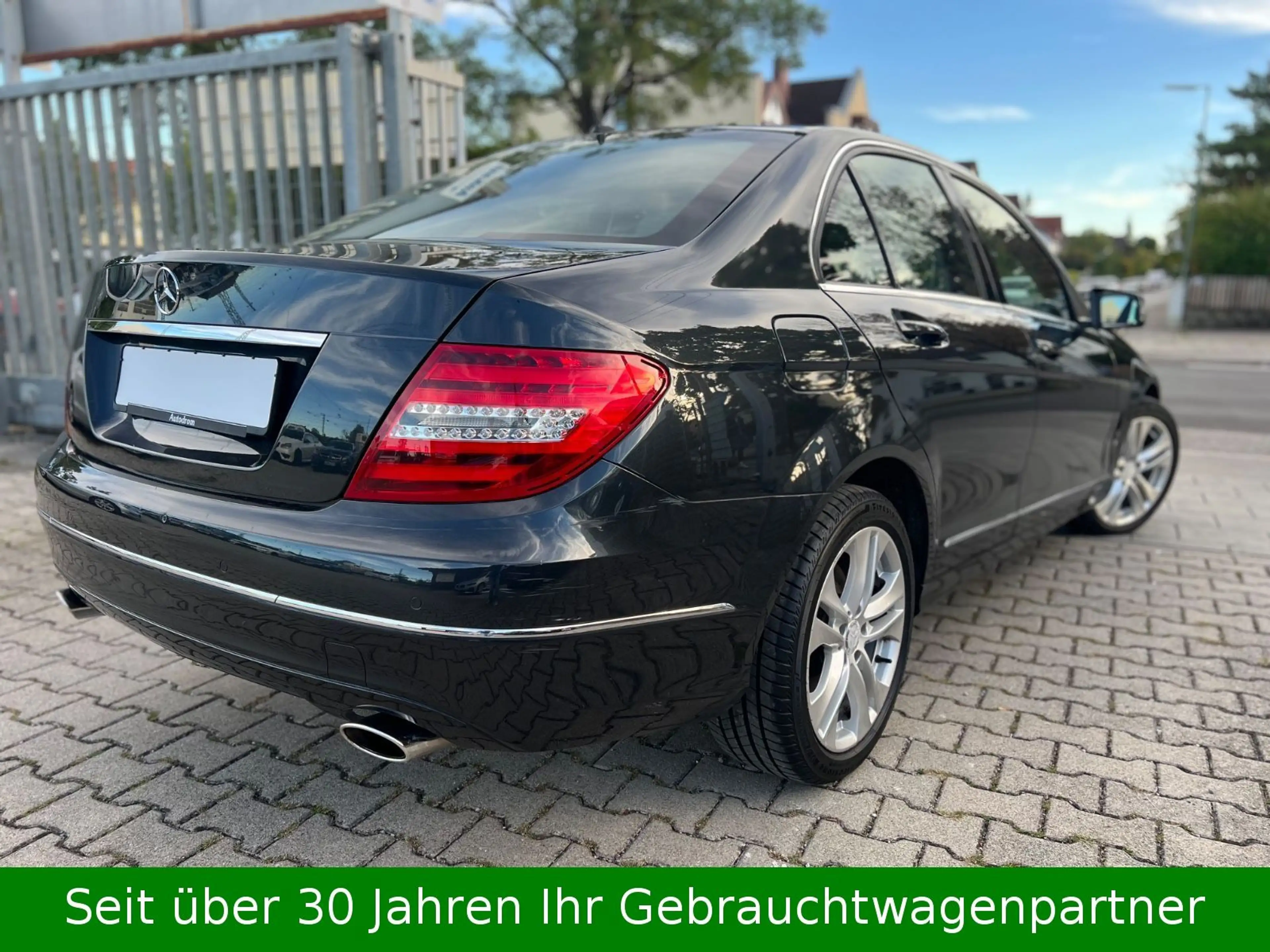 Mercedes-Benz C 350 CGI V6 BlueEfficiency 4Matic - Avantgarde — photo 4