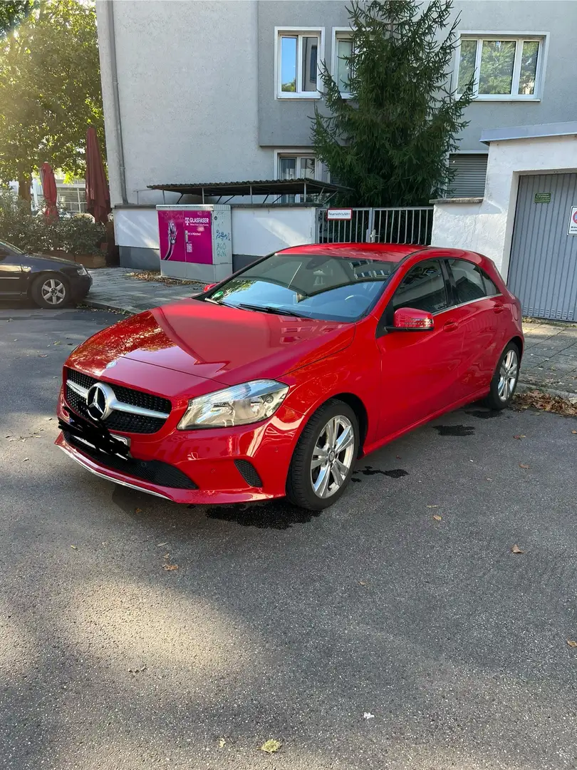 Mercedes-Benz A 180 A 180 BlueEfficiency (176.042) Rot - 1