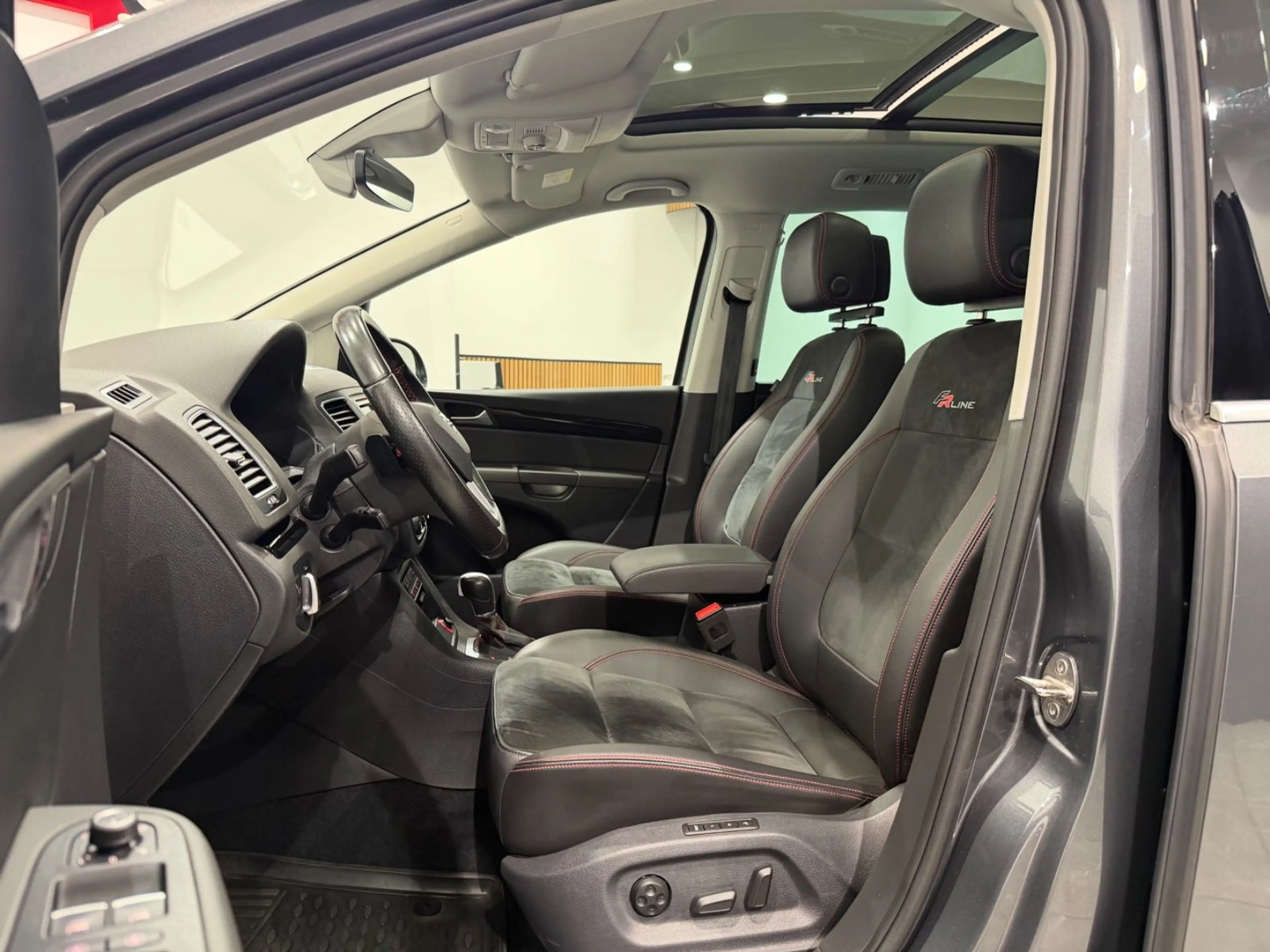 SEAT Alhambra FR-Line 7-SITZER PANO+KAM+AHK+ACC+DCC — photo 13