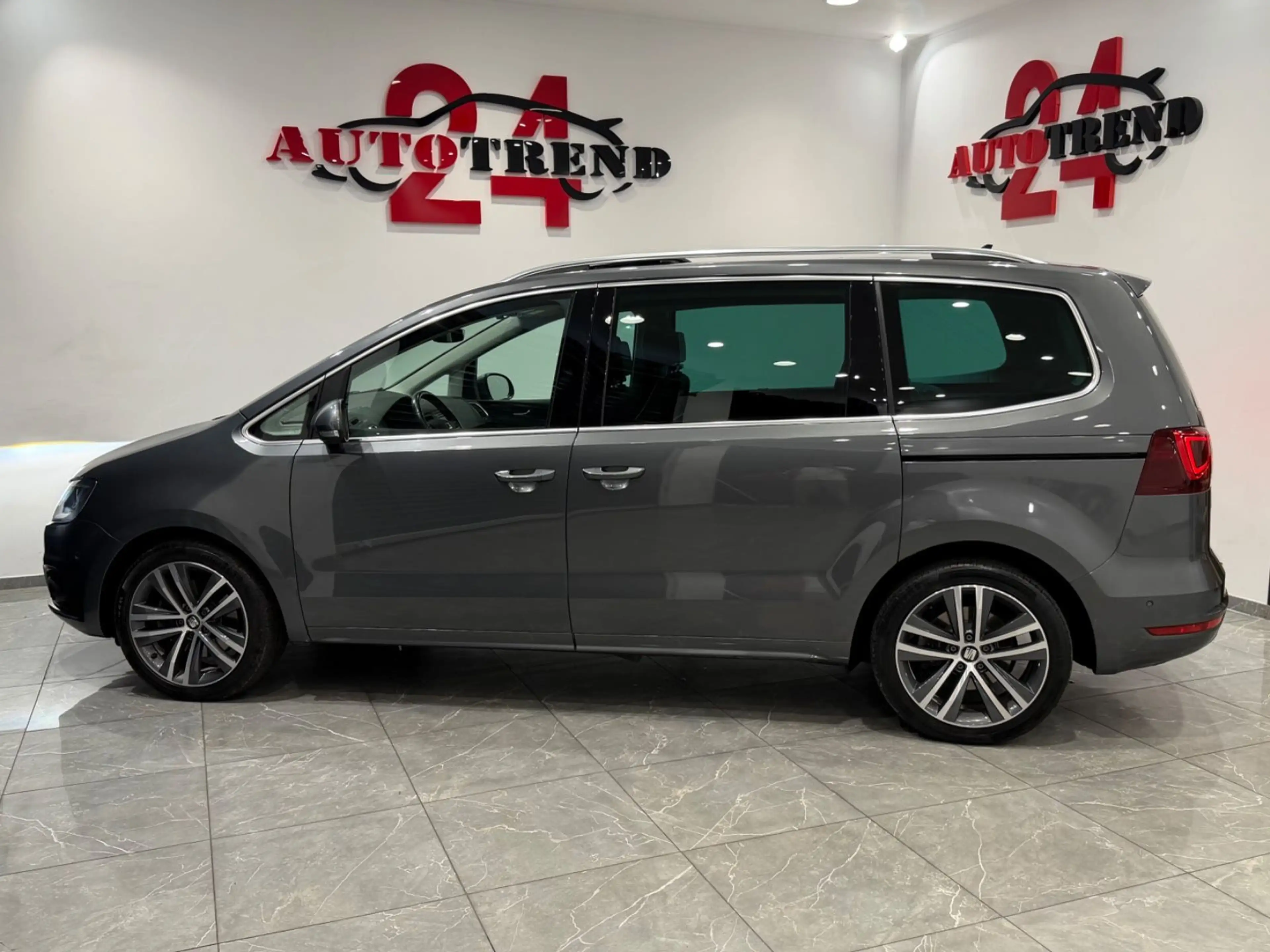 SEAT Alhambra FR-Line 7-SITZER PANO+KAM+AHK+ACC+DCC — photo 9
