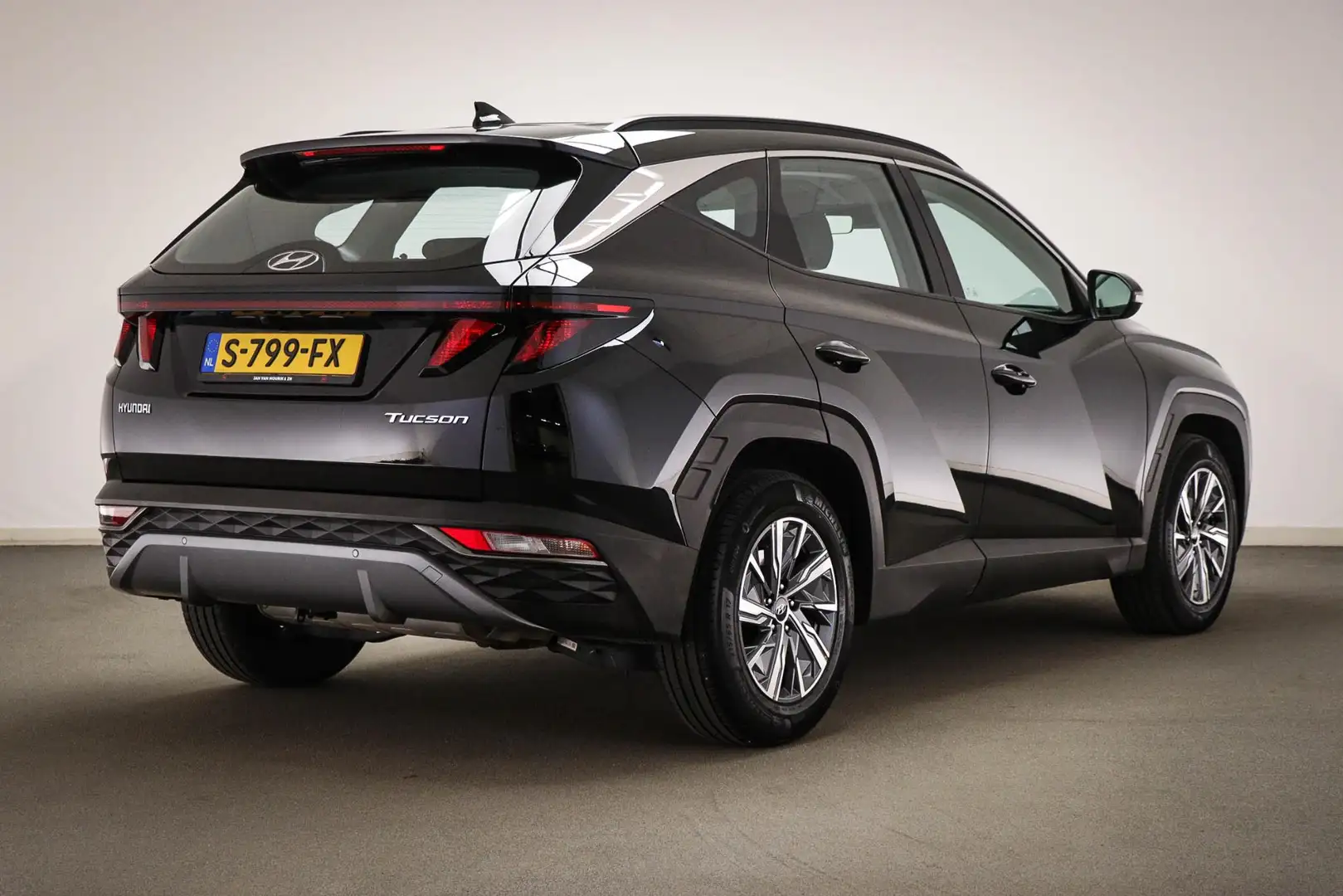 Hyundai TUCSON 1.6 T-GDI MHEV i-Motion | DAB | APPLE | DRAADLOZE Schwarz - 2