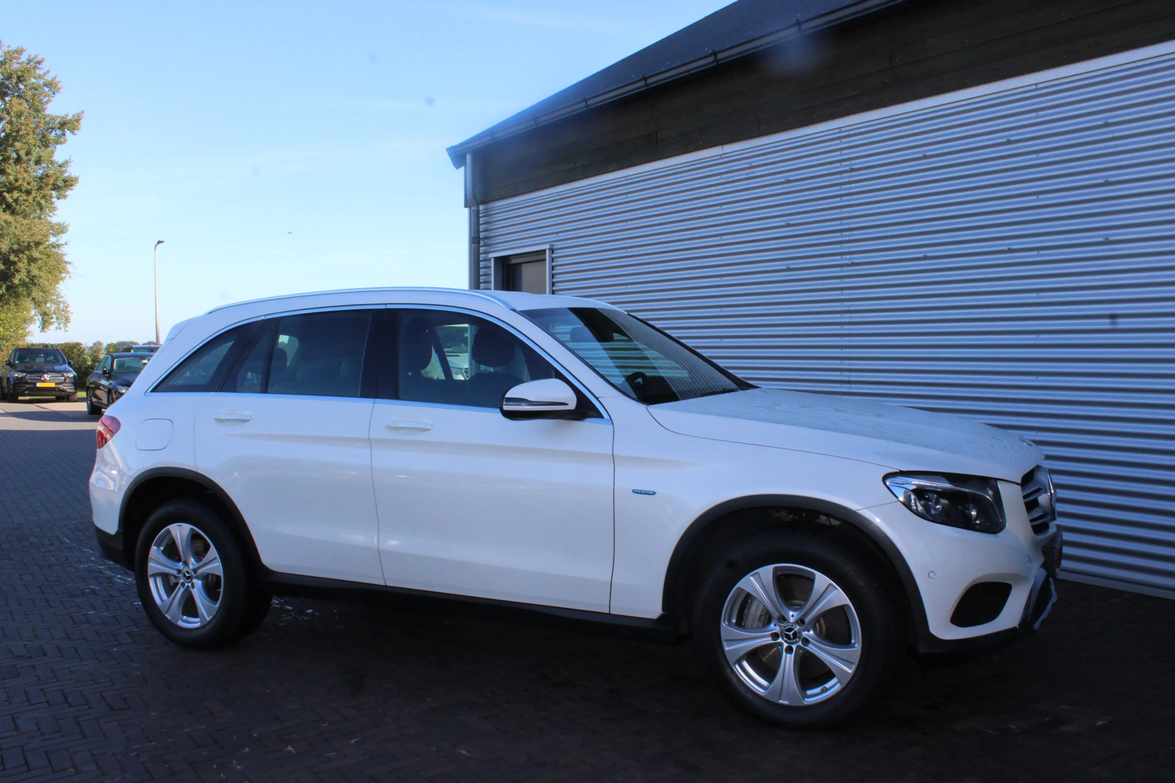 Mercedes-Benz GLC 350 350e 4MATIC Premium Plus — photo 3