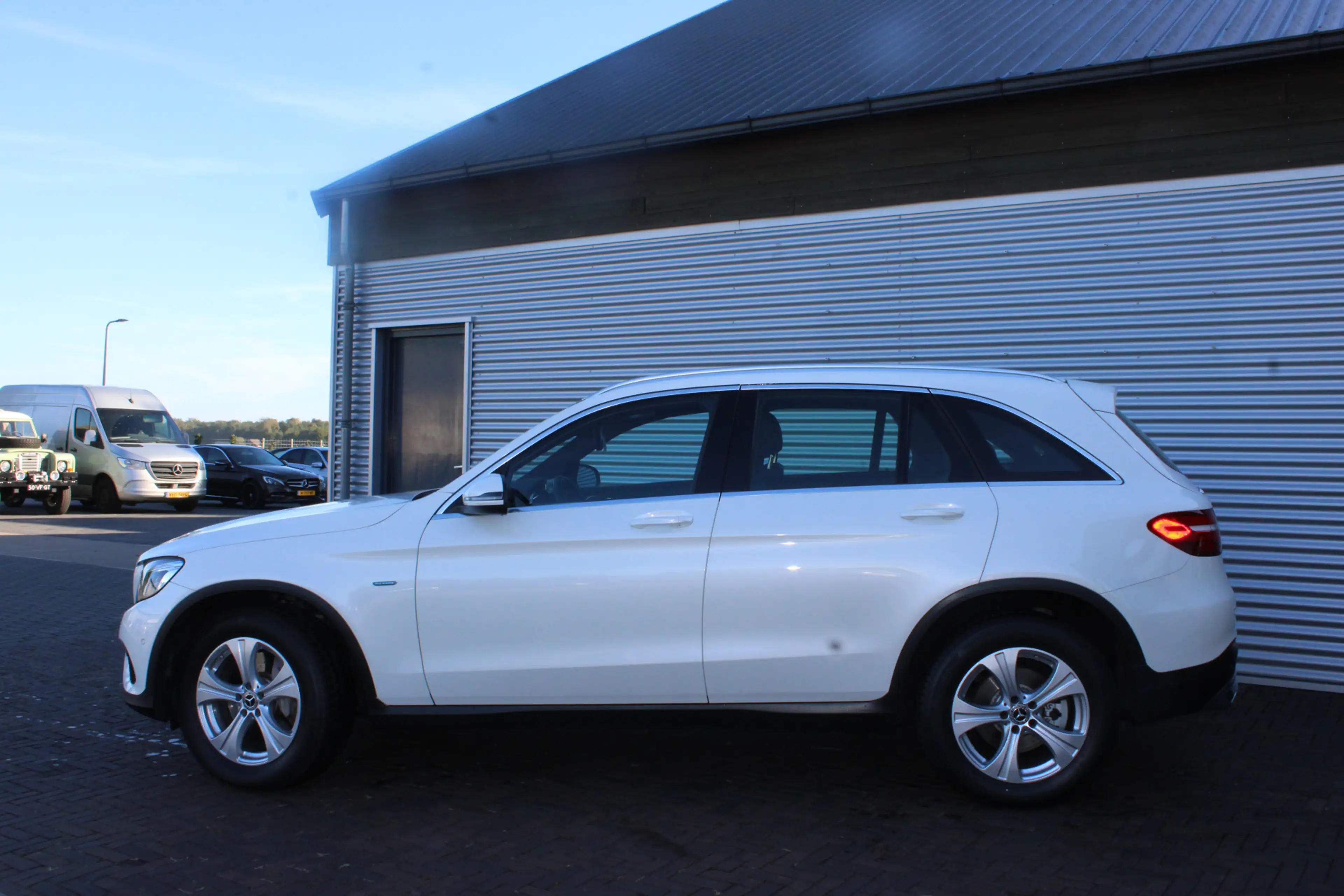 Mercedes-Benz GLC 350 350e 4MATIC Premium Plus — photo 7