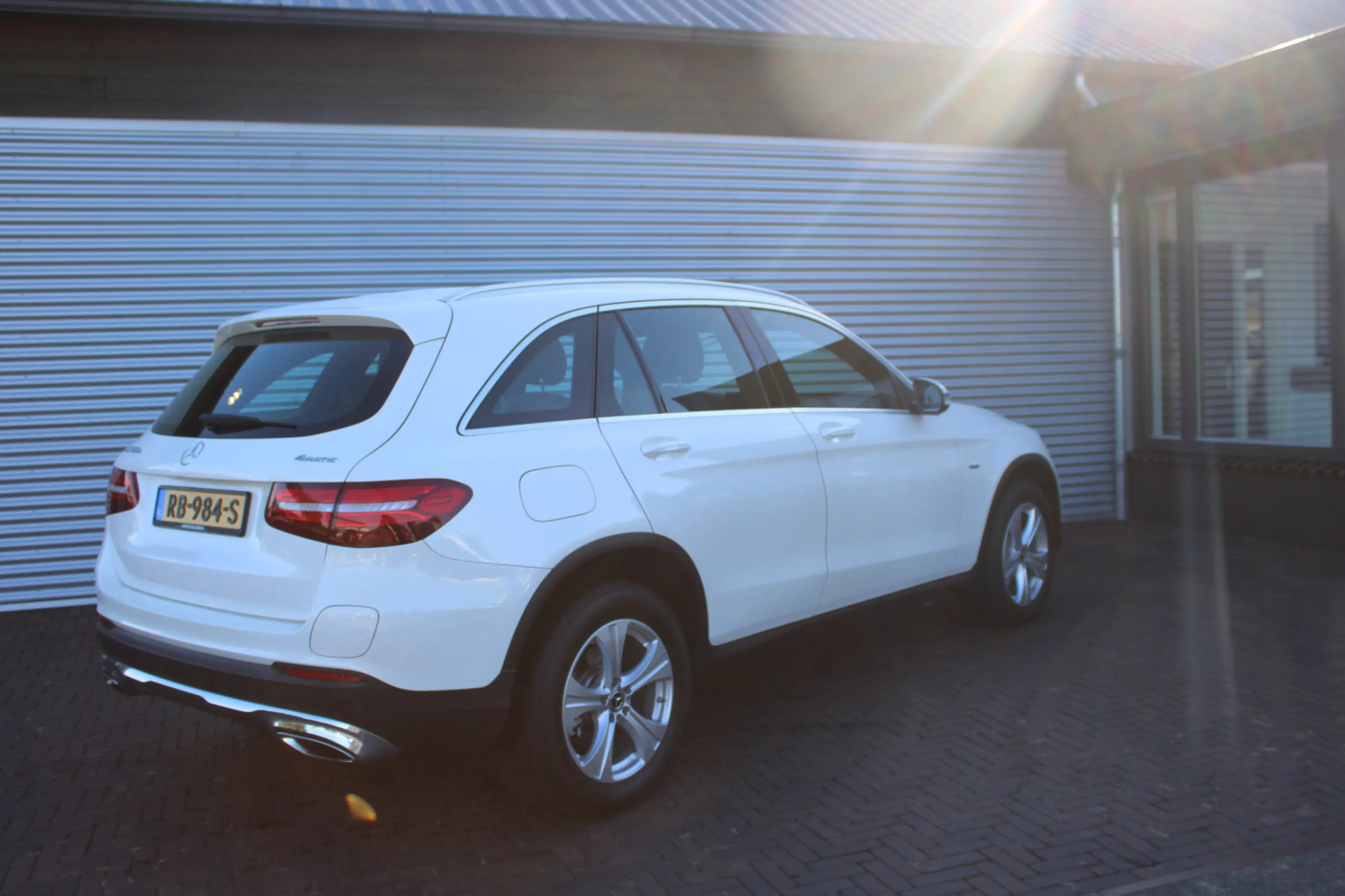 Mercedes-Benz GLC 350 350e 4MATIC Premium Plus — photo 2