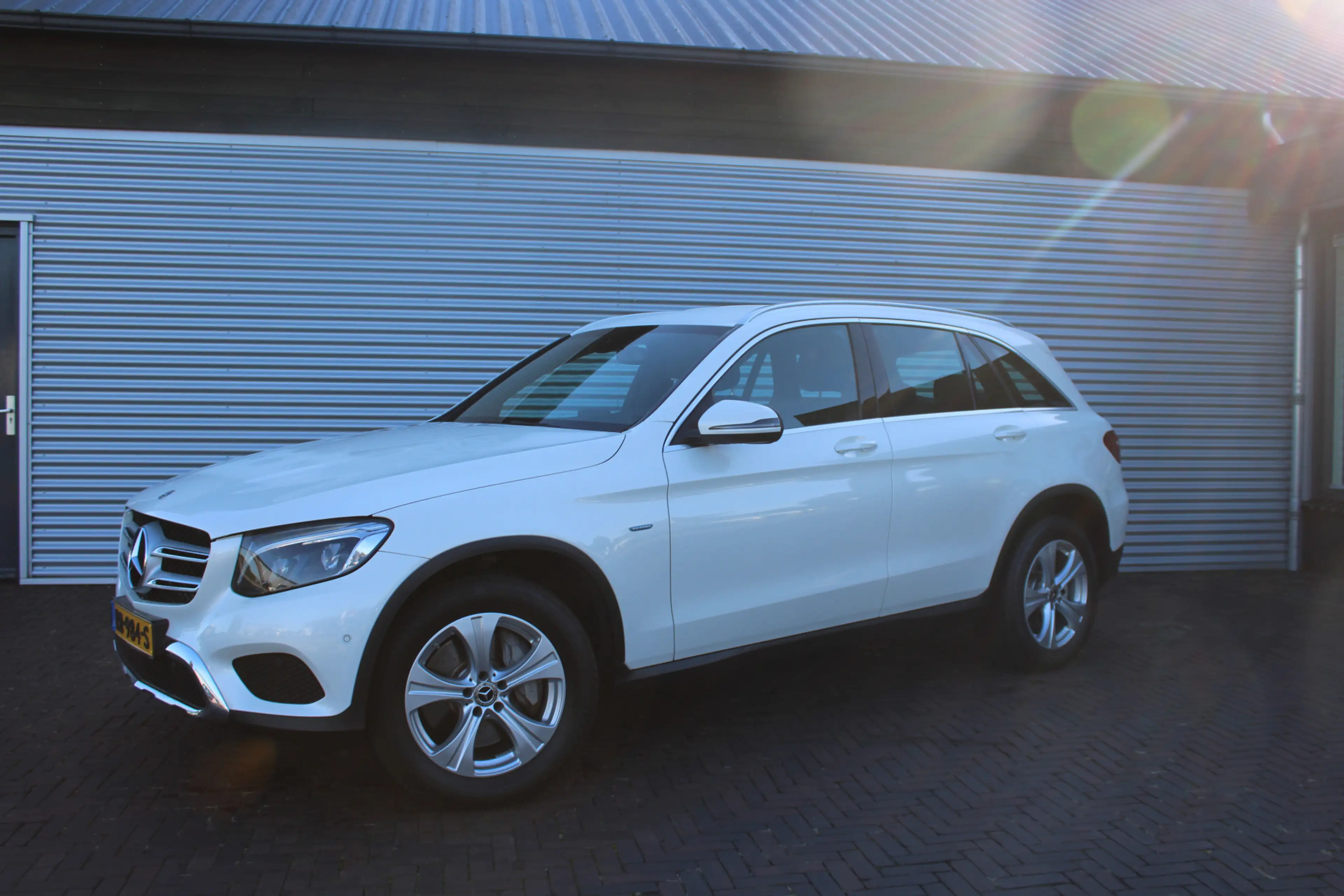 Mercedes-Benz GLC 350 350e 4MATIC Premium Plus — photo 4
