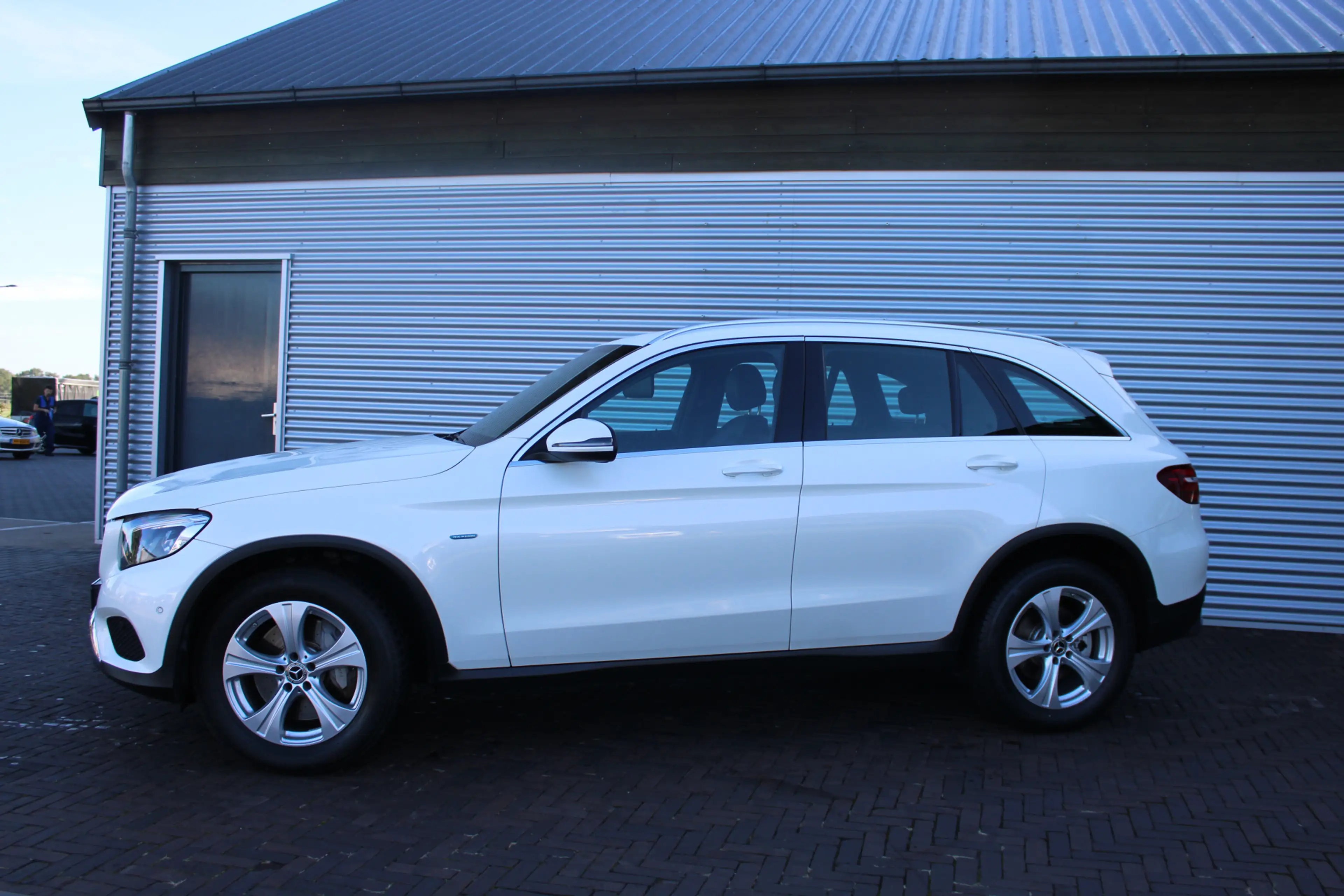 Mercedes-Benz GLC 350 350e 4MATIC Premium Plus — photo 6