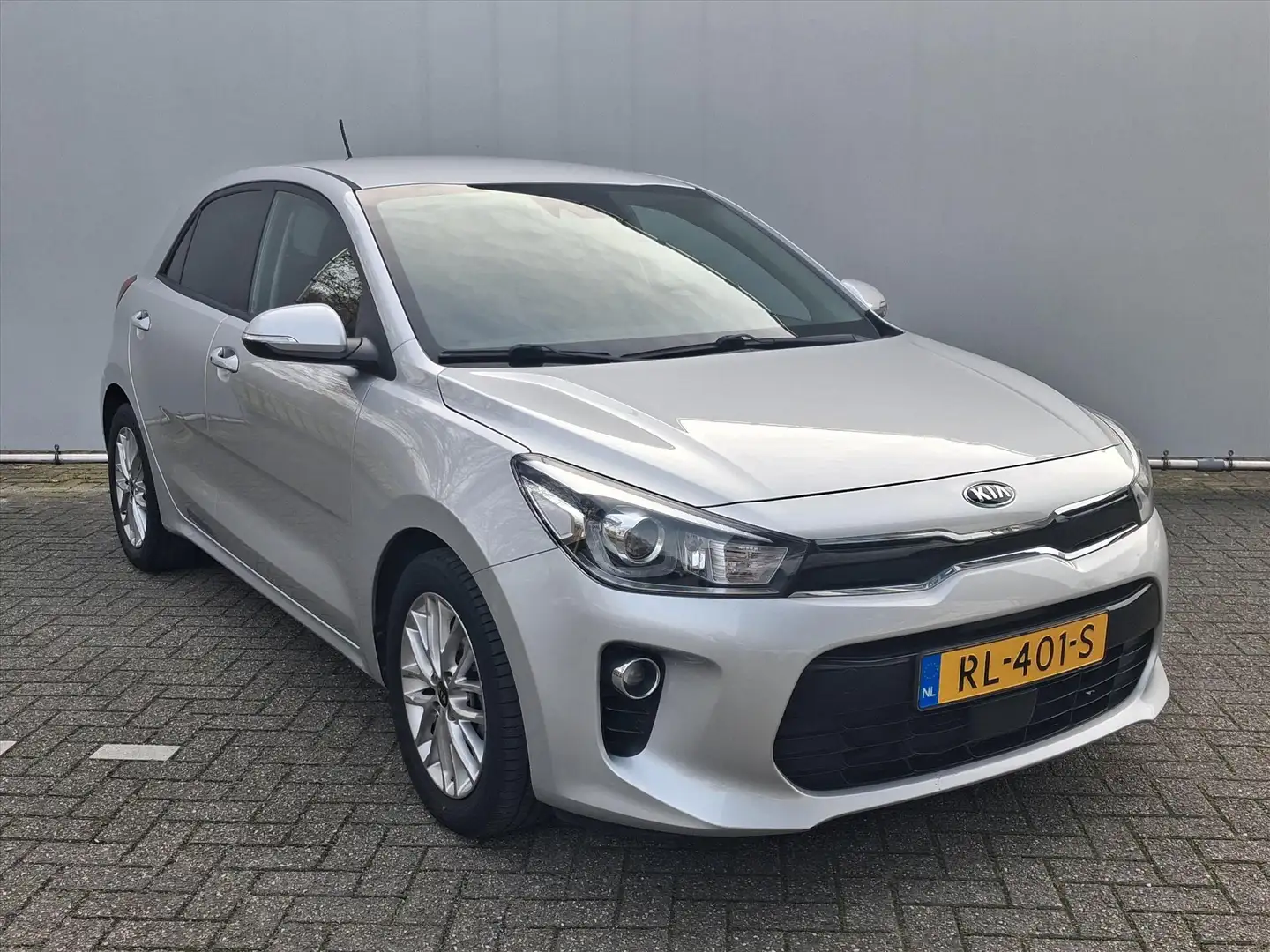 Kia Rio 1.0 T-GDI 120pk DynamicLine l Grijs - 2