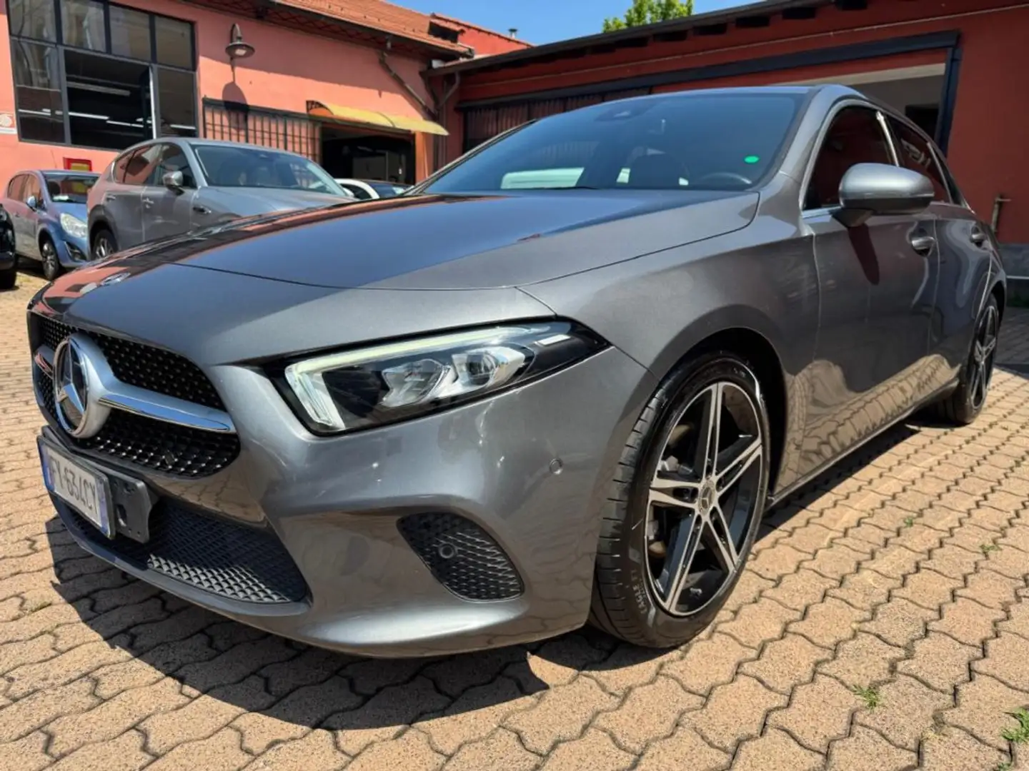 Mercedes-Benz A 200 163CV Automatic Sport Grigio - 1