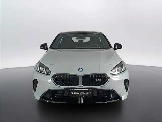 BMW 1 Series view 2