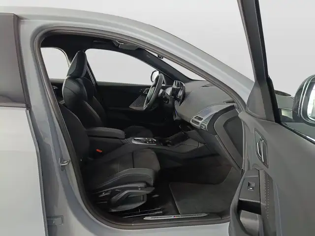 BMW 1 Series view 11
