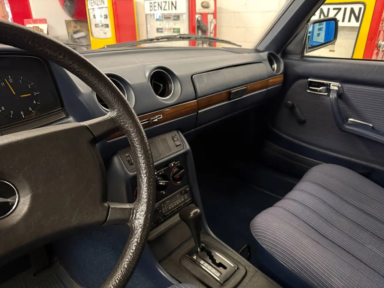 Mercedes-Benz 200 123, foto 10