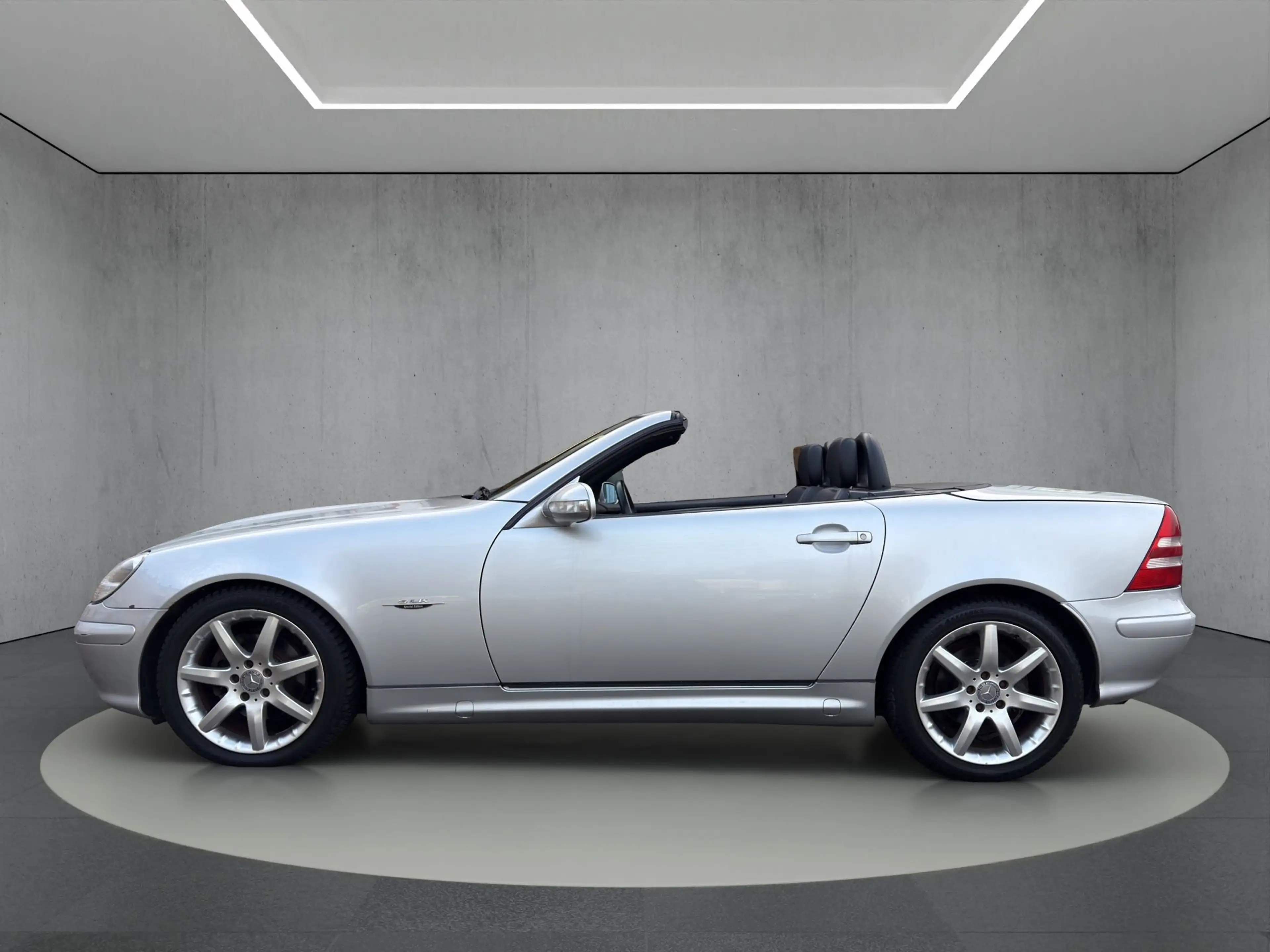 Mercedes-Benz SLK 200 Kompressor Special Edition*1.Hand*Rentnerfahrzeug* — photo 2