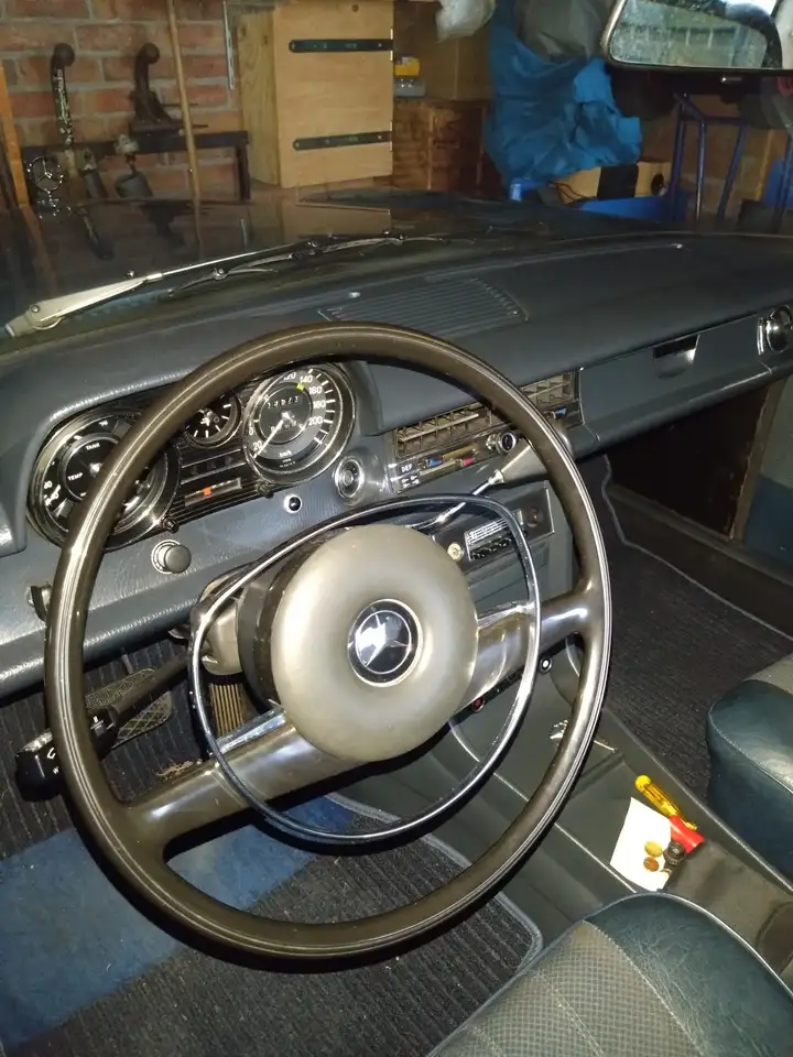 Mercedes-Benz 230, foto 7