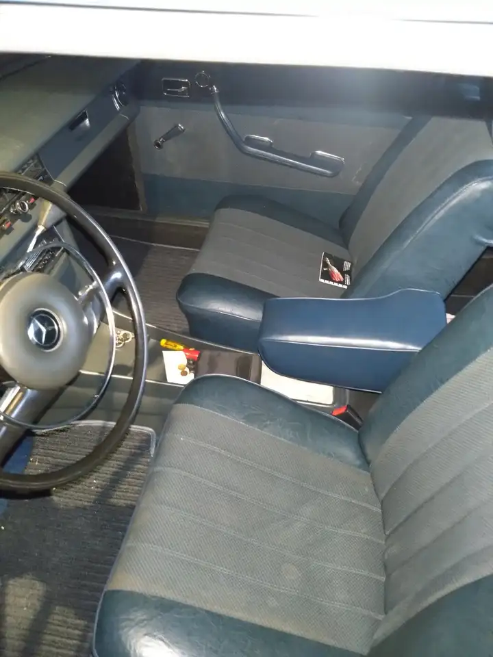 Mercedes-Benz 230, foto 5