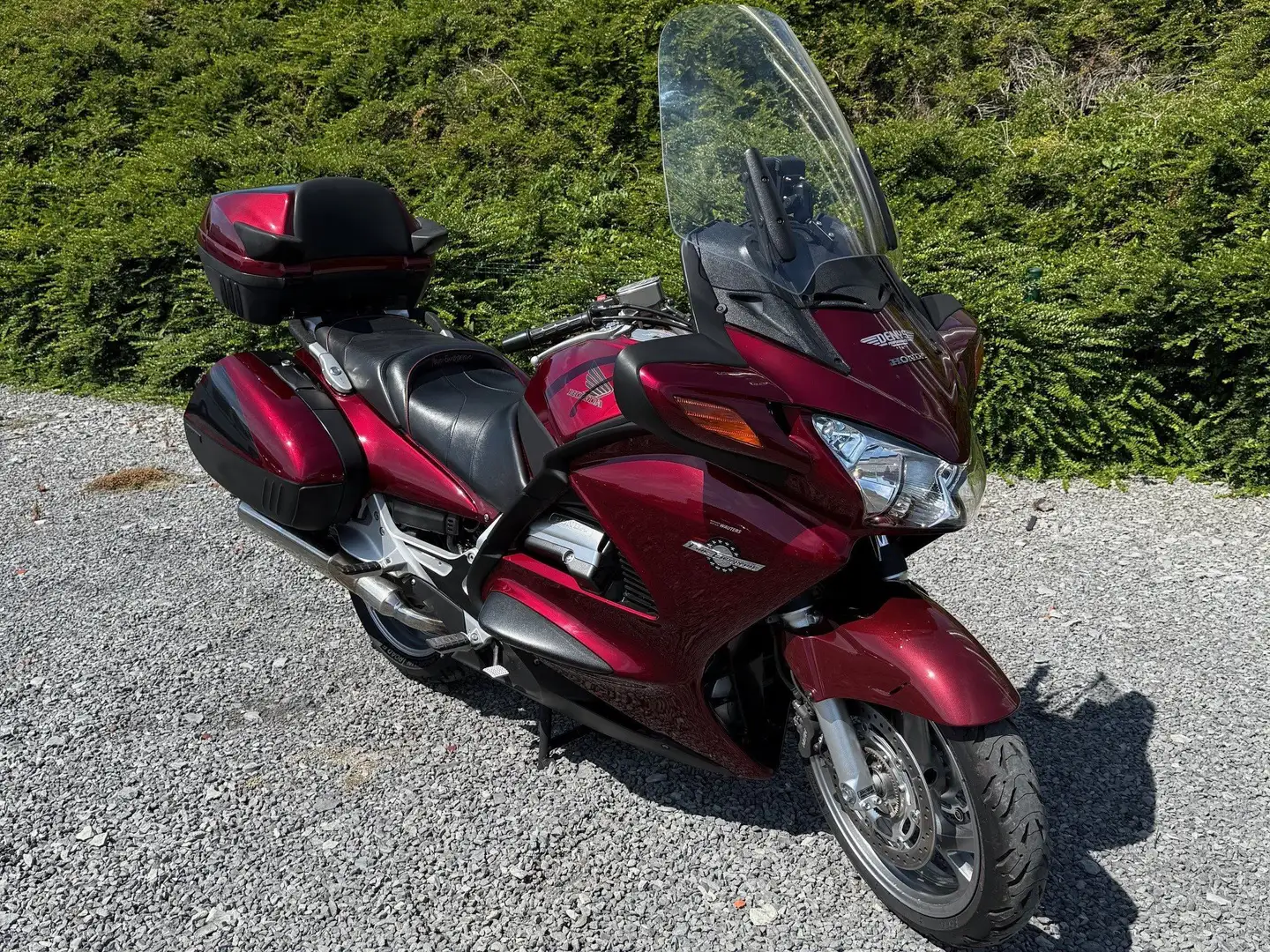 Honda Pan European ST 1300 Rosso - 2