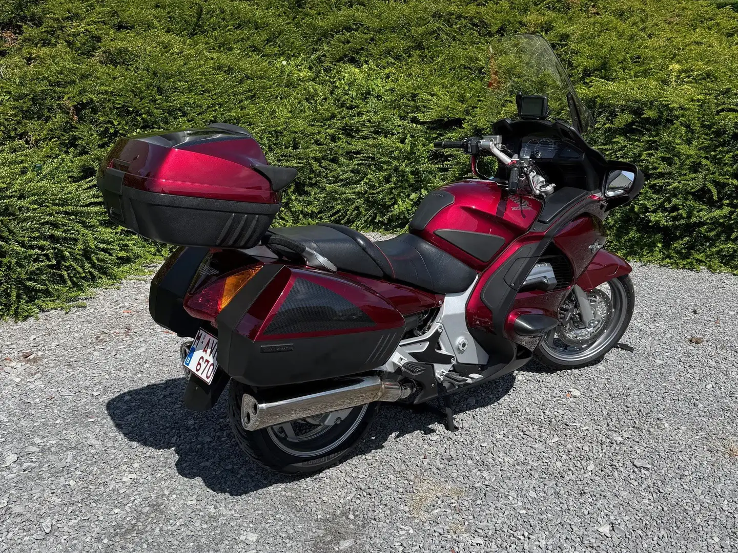 Honda Pan European ST 1300 Rosso - 1