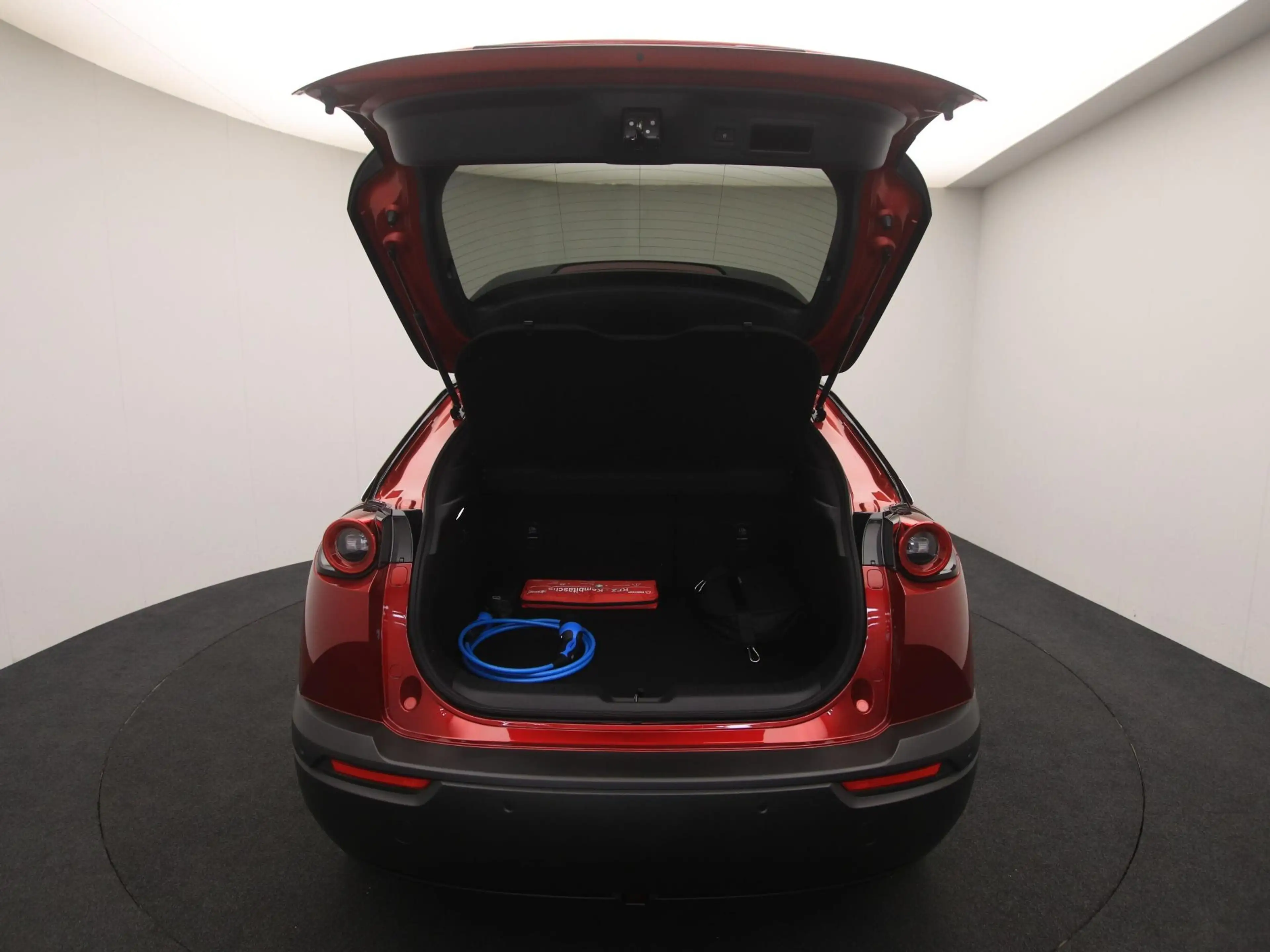 Mazda MX-30 e-SkyActiv R-EV Makoto met Premium Pack | demo voo — photo 14