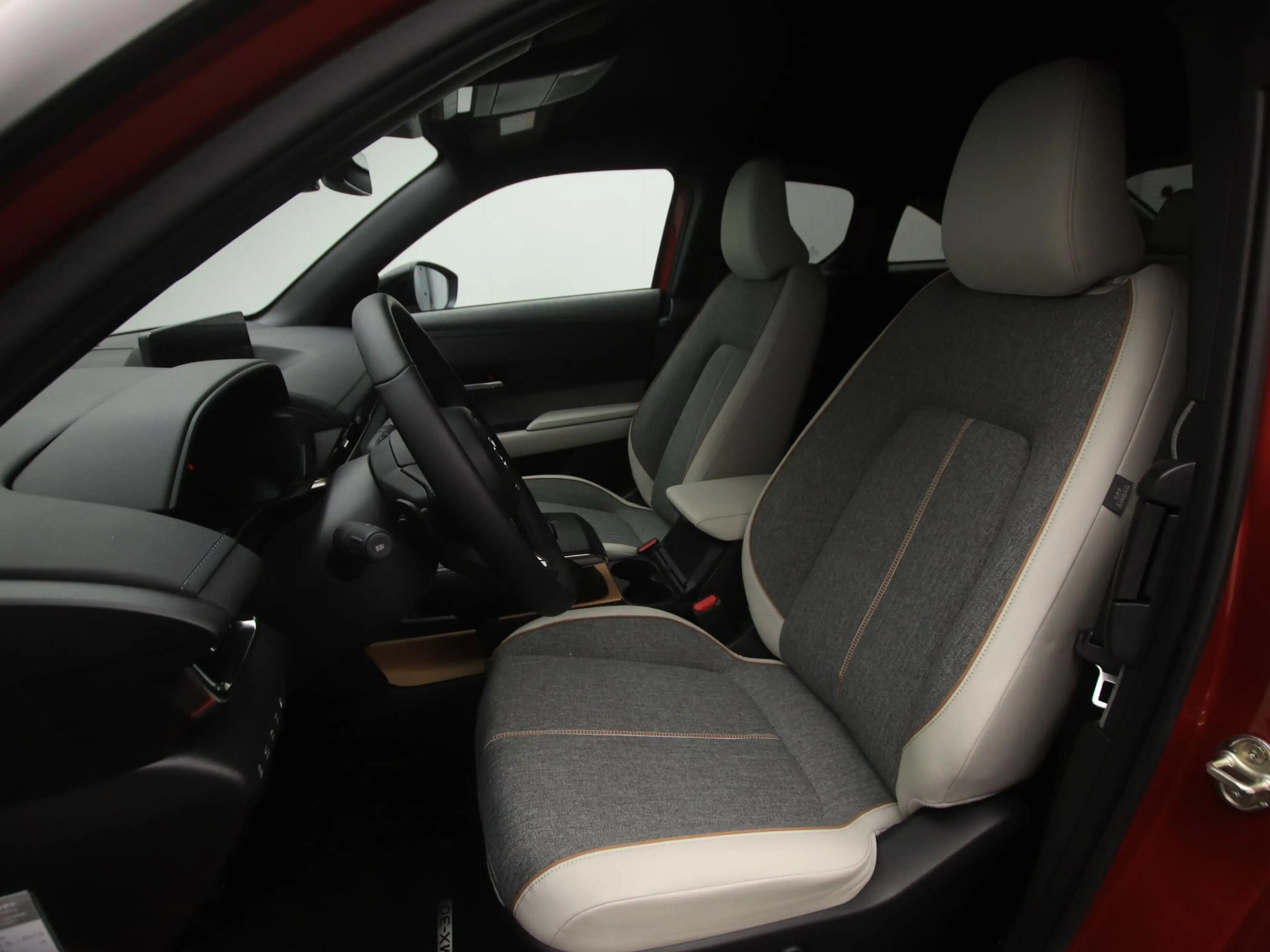 Mazda MX-30 e-SkyActiv R-EV Makoto met Premium Pack | demo voo — photo 12