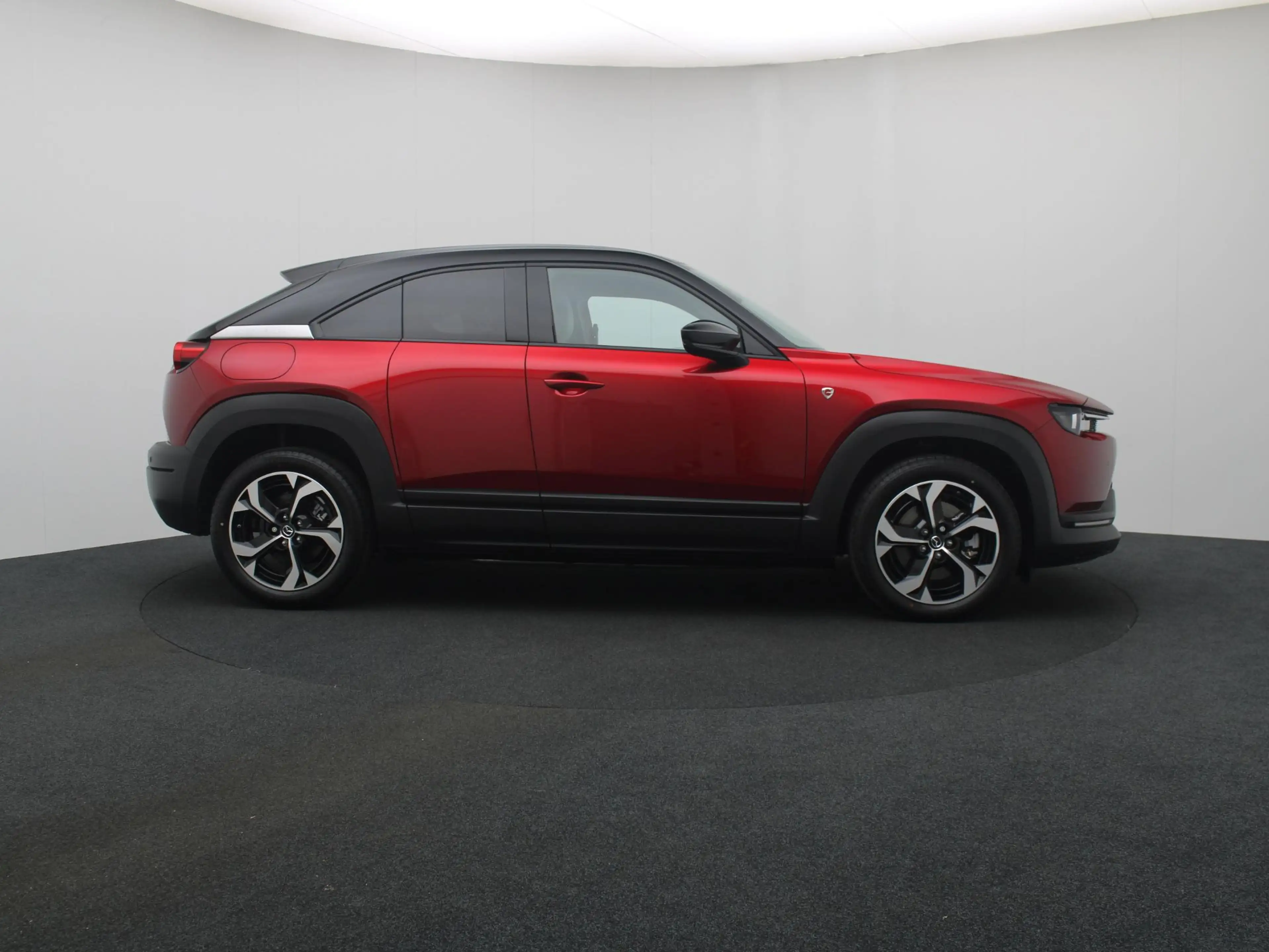 Mazda MX-30 e-SkyActiv R-EV Makoto met Premium Pack | demo voo — photo 6