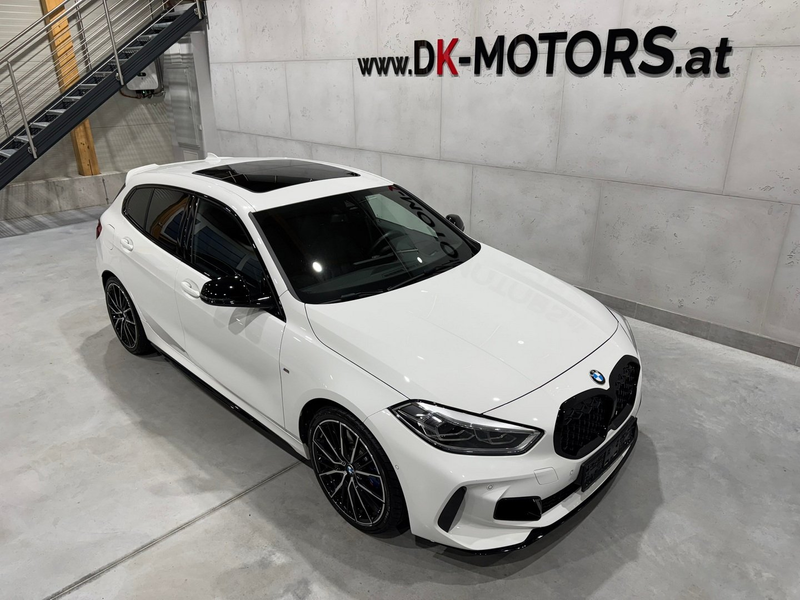 BMW 135 M135 i xDrive / Pano / HeadUp / Performance / RFK — photo 9