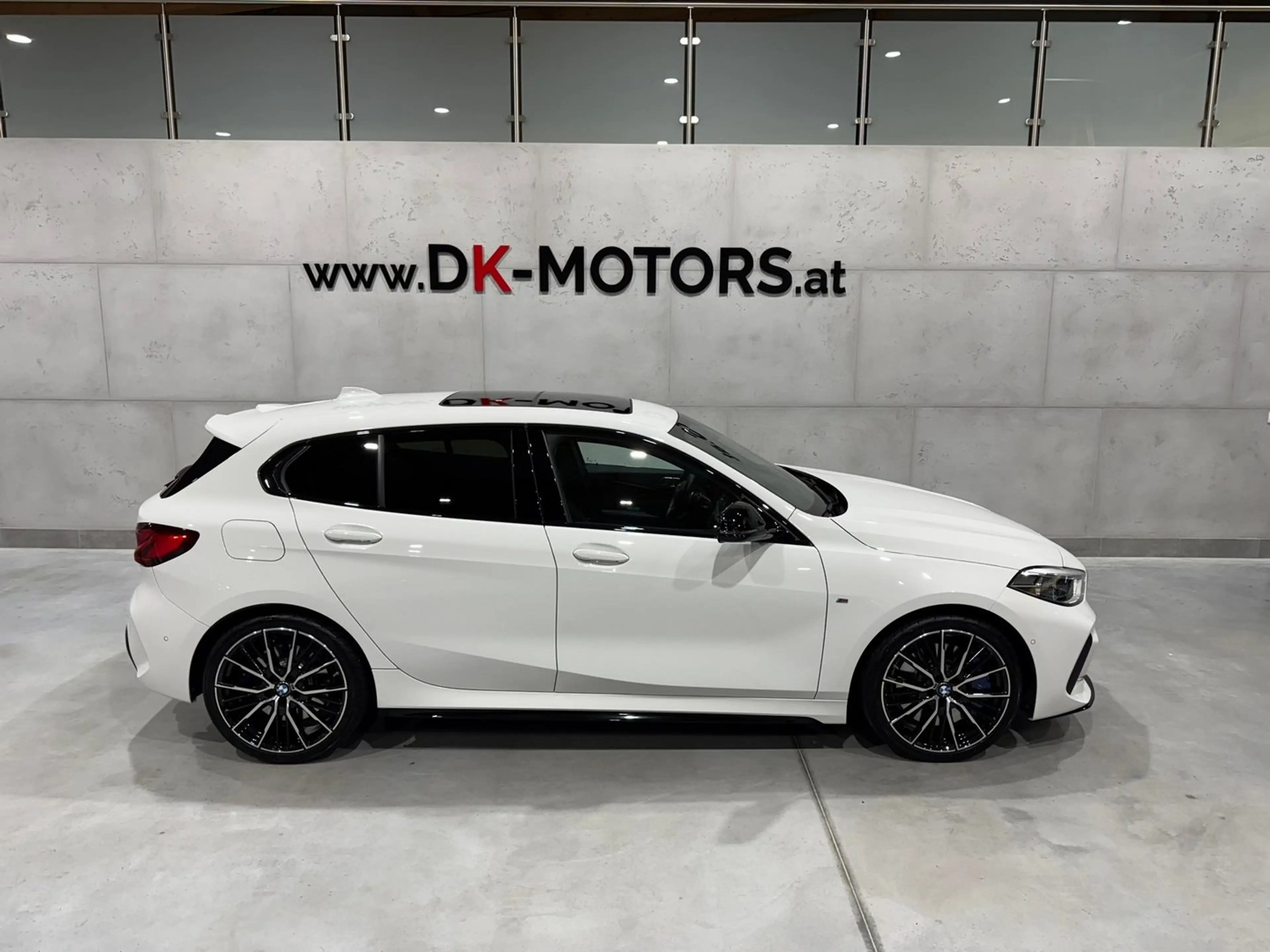 BMW 135 M135 i xDrive / Pano / HeadUp / Performance / RFK