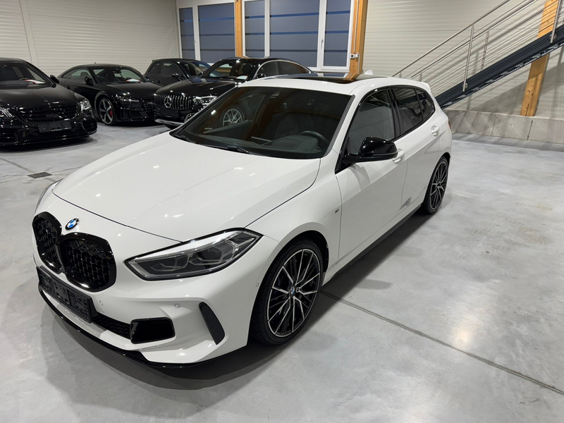 BMW 135 M135 i xDrive / Pano / HeadUp / Performance / RFK — photo 6