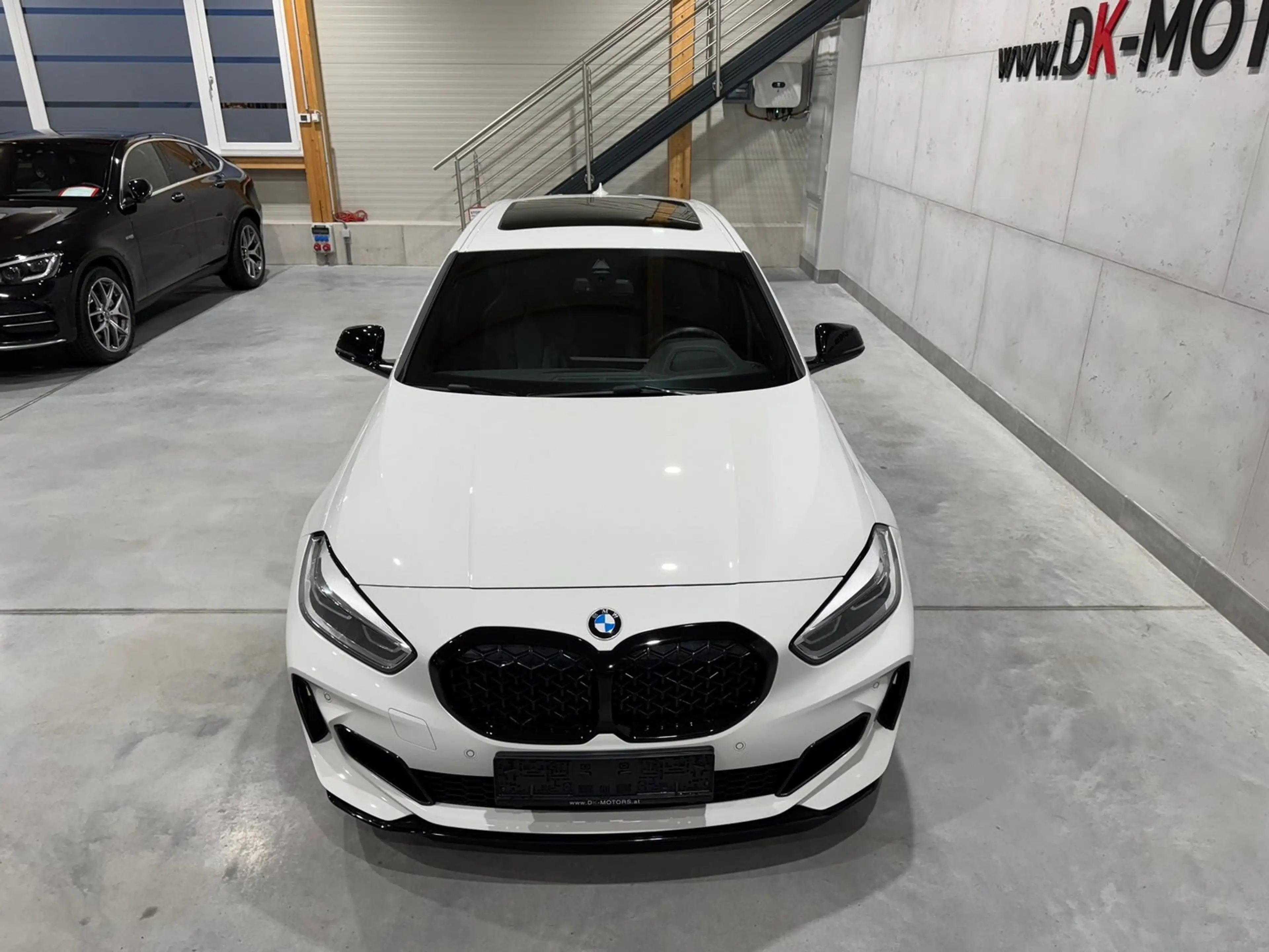 BMW 135 M135 i xDrive / Pano / HeadUp / Performance / RFK — photo 8