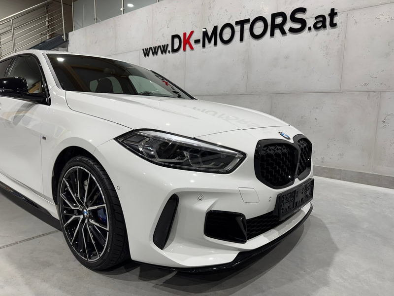 BMW 135 M135 i xDrive / Pano / HeadUp / Performance / RFK — photo 11